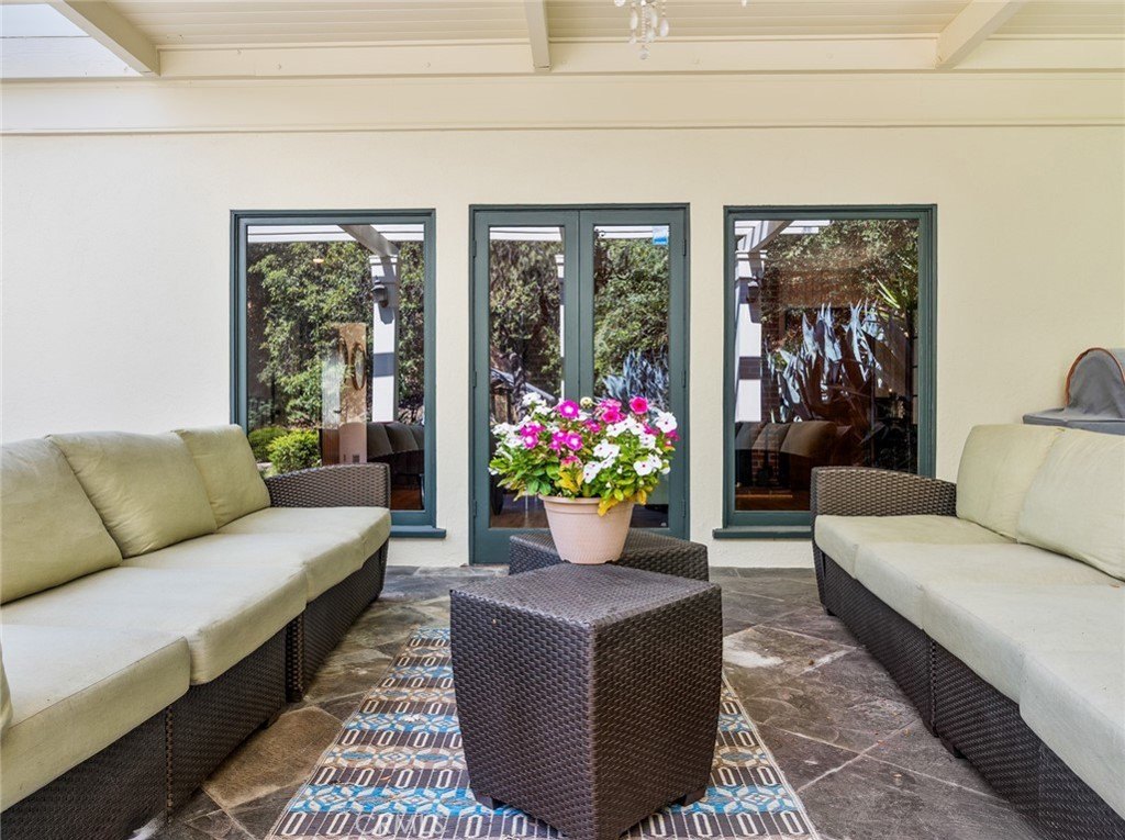 Glendale, California, 91207, United States, 4 Bedrooms Bedrooms, ,3 BathroomsBathrooms,Residential,For Sale,1910492