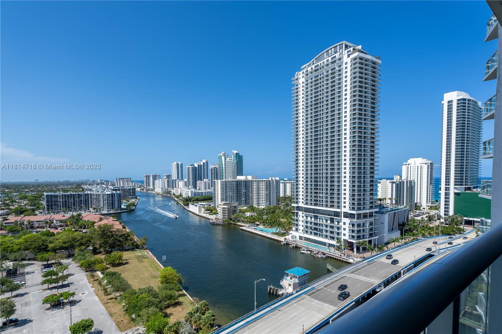 Hallandale Beach, Florida, 33009, United States, 2 Bedrooms Bedrooms, ,2 BathroomsBathrooms,Residential,For Sale,1840698