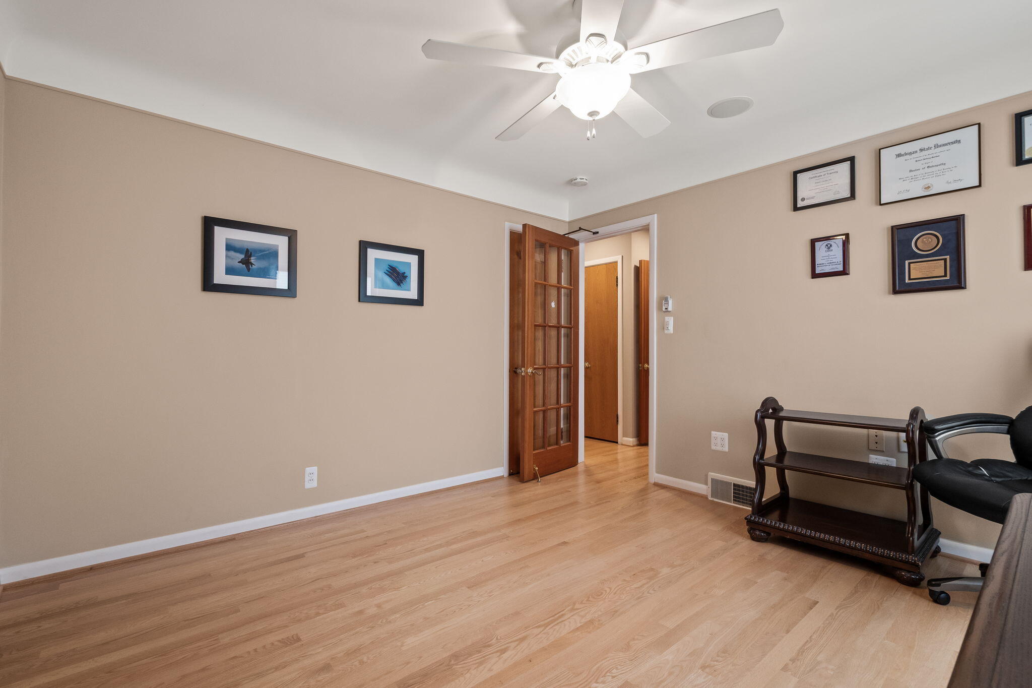 Detroit, Michigan, 48215, United States, 3 Bedrooms Bedrooms, ,4 BathroomsBathrooms,Residential,For Sale,1924310
