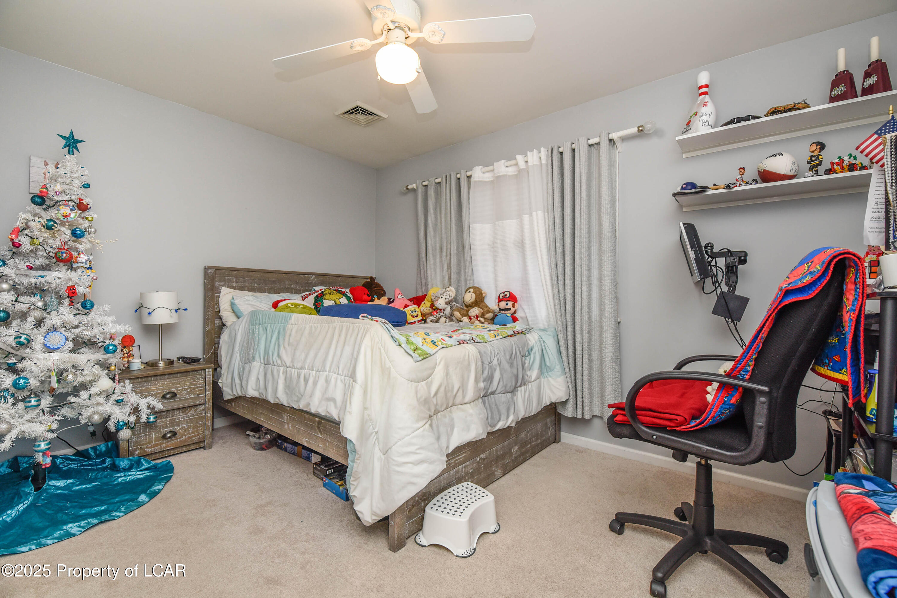 Dallas, Pennsylvania, 18612, United States, 4 Bedrooms Bedrooms, ,3 BathroomsBathrooms,Residential,For Sale,2005553