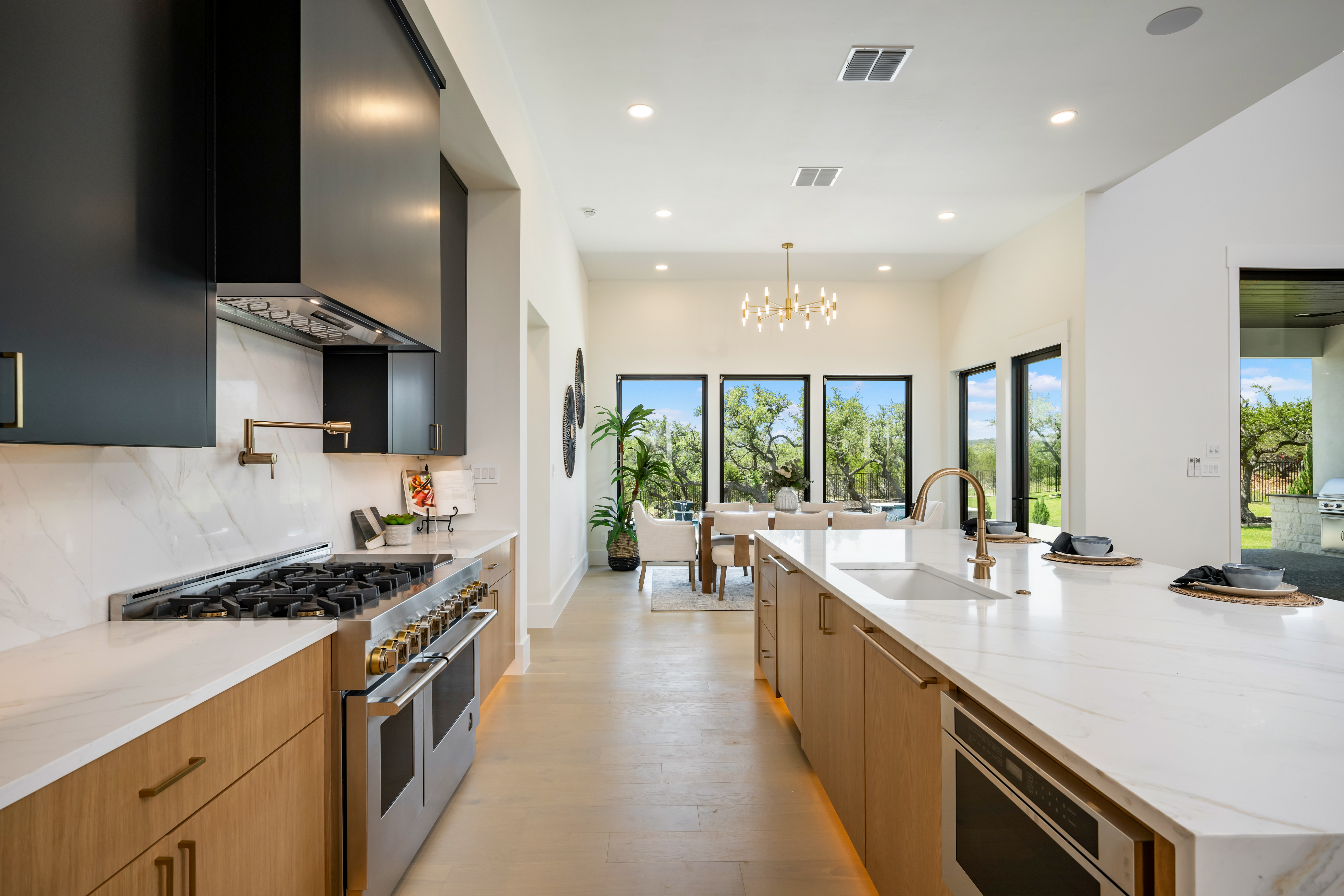  Modern Luxury on 1 Acre - 物件實景