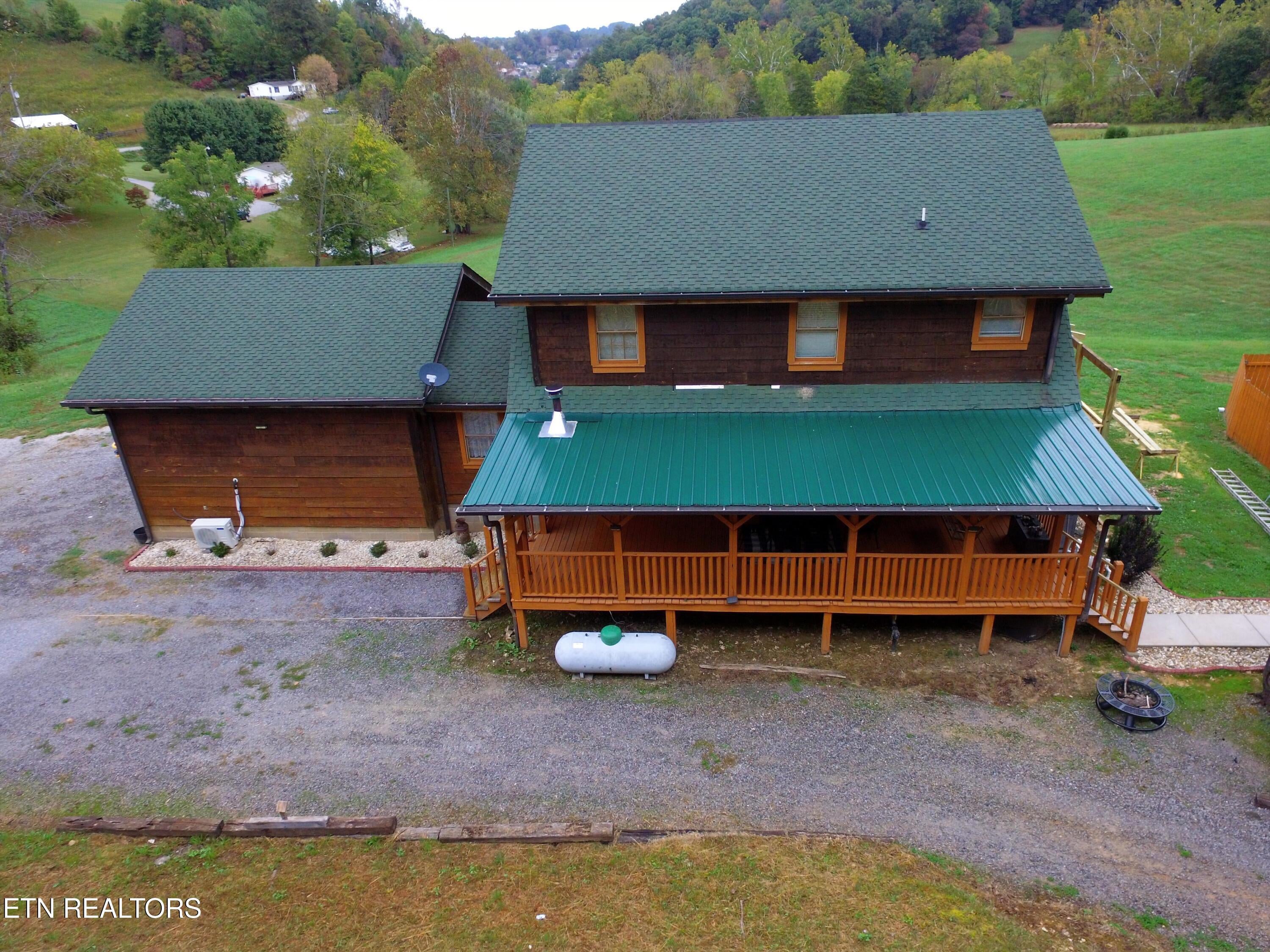 New Tazewell, Tennessee, 37825, United States, 3 Bedrooms Bedrooms, ,3 BathroomsBathrooms,Residential,For Sale,1961424