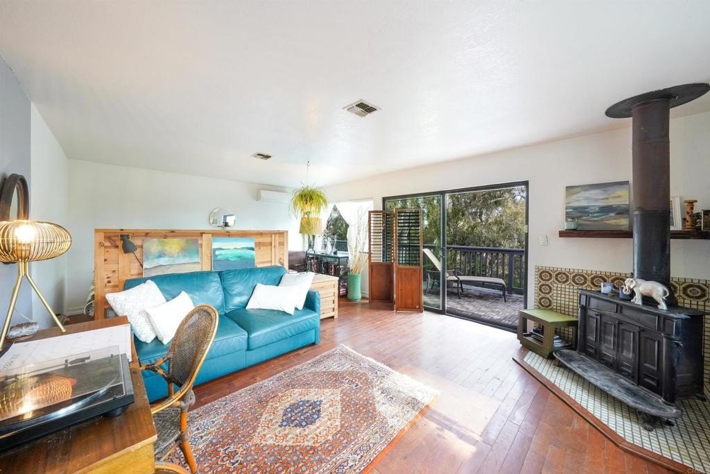 San Diego, California, 92102, United States, 3 Bedrooms Bedrooms, ,4 BathroomsBathrooms,Residential,For Sale,1991892