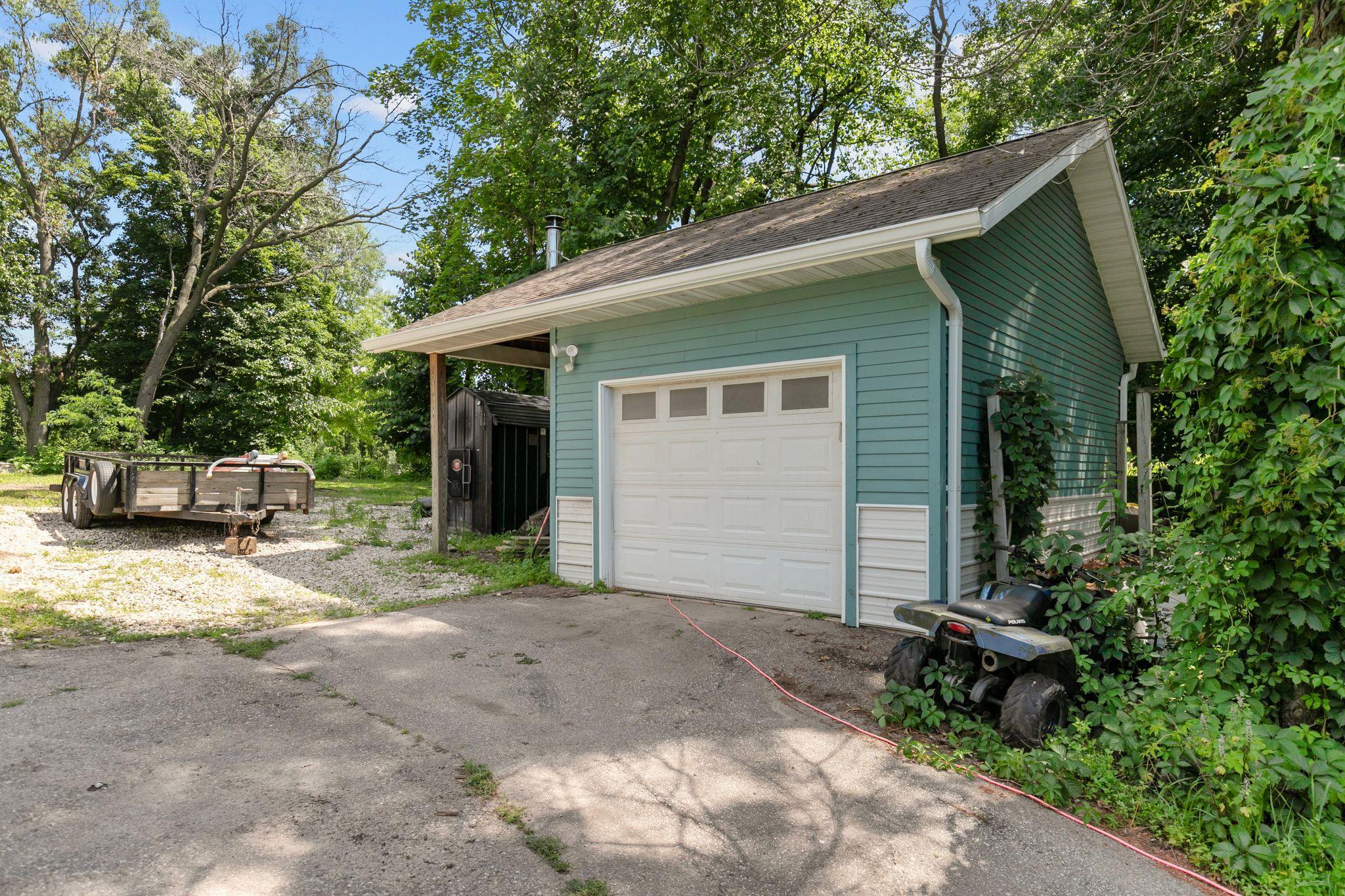 Berlin, Wisconsin, 54923, United States, 5 Bedrooms Bedrooms, ,4 BathroomsBathrooms,Residential,For Sale,1974961