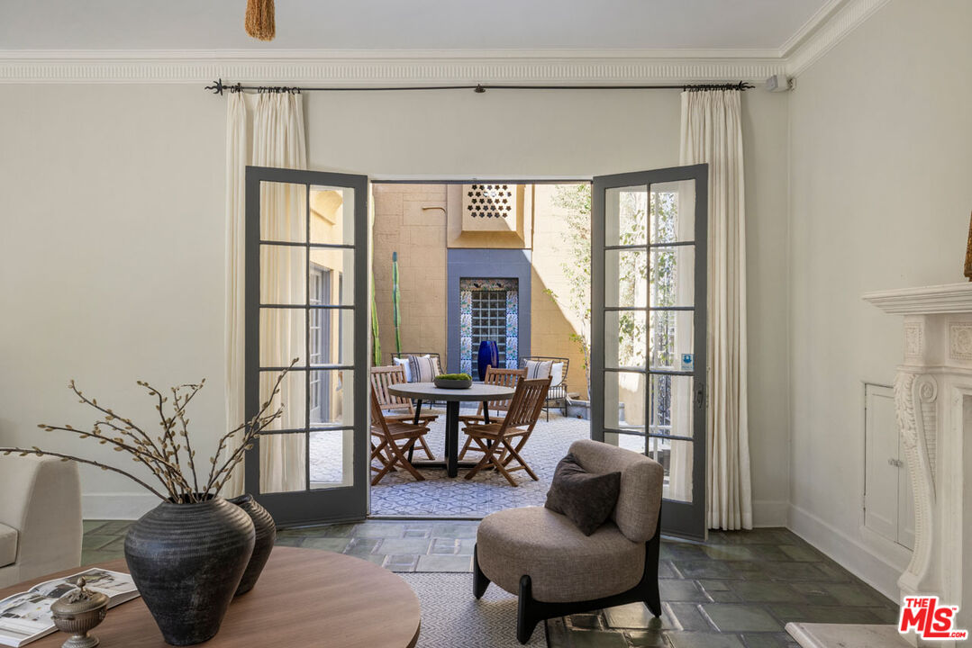 Los Angeles, California, 90065, United States, 5 Bedrooms Bedrooms, ,5 BathroomsBathrooms,Residential,For Sale,1987720