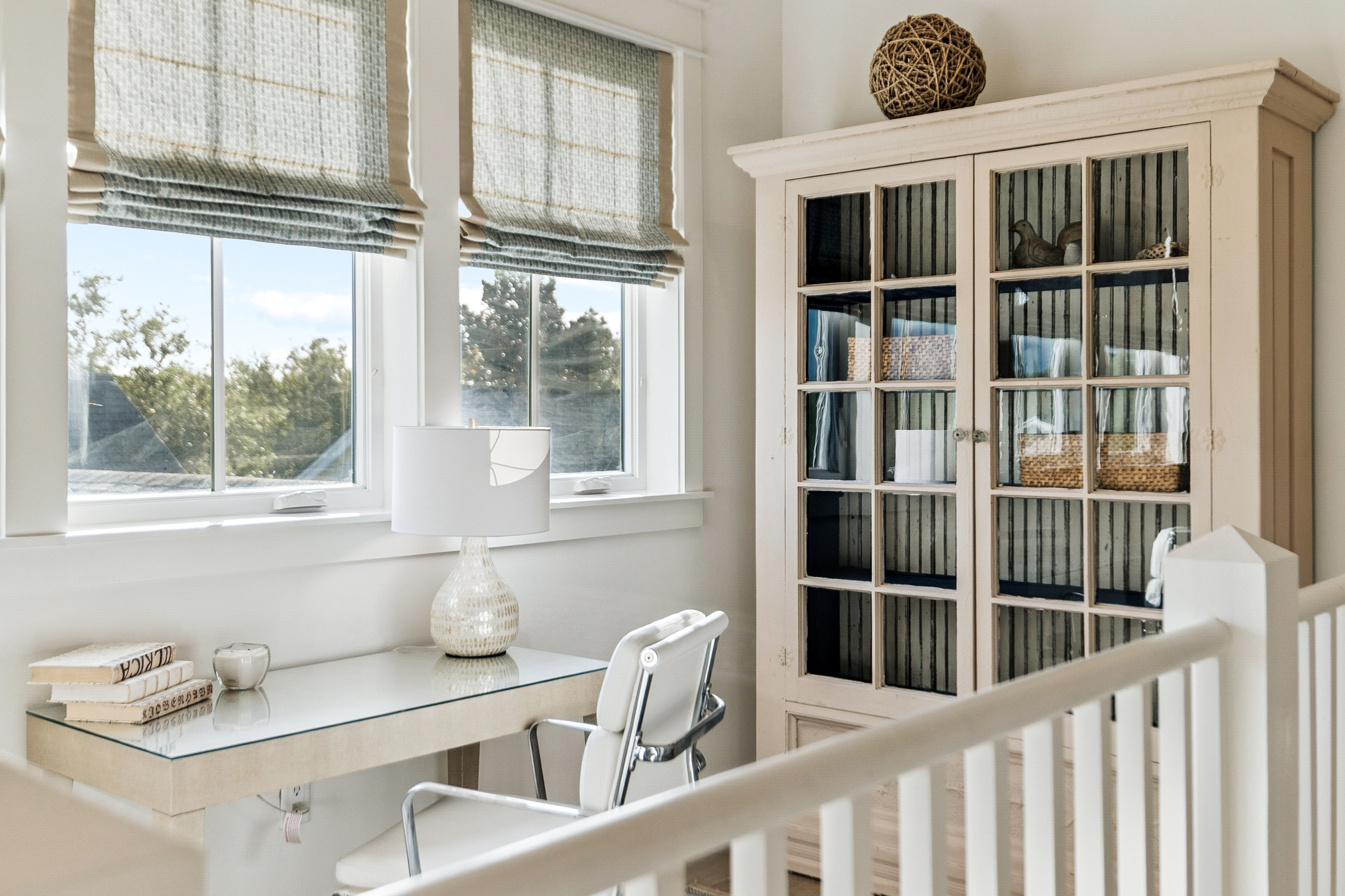  Designer-Furnished Coastal Retreat with Cabana & Outdoor Fireplace - 物件實景