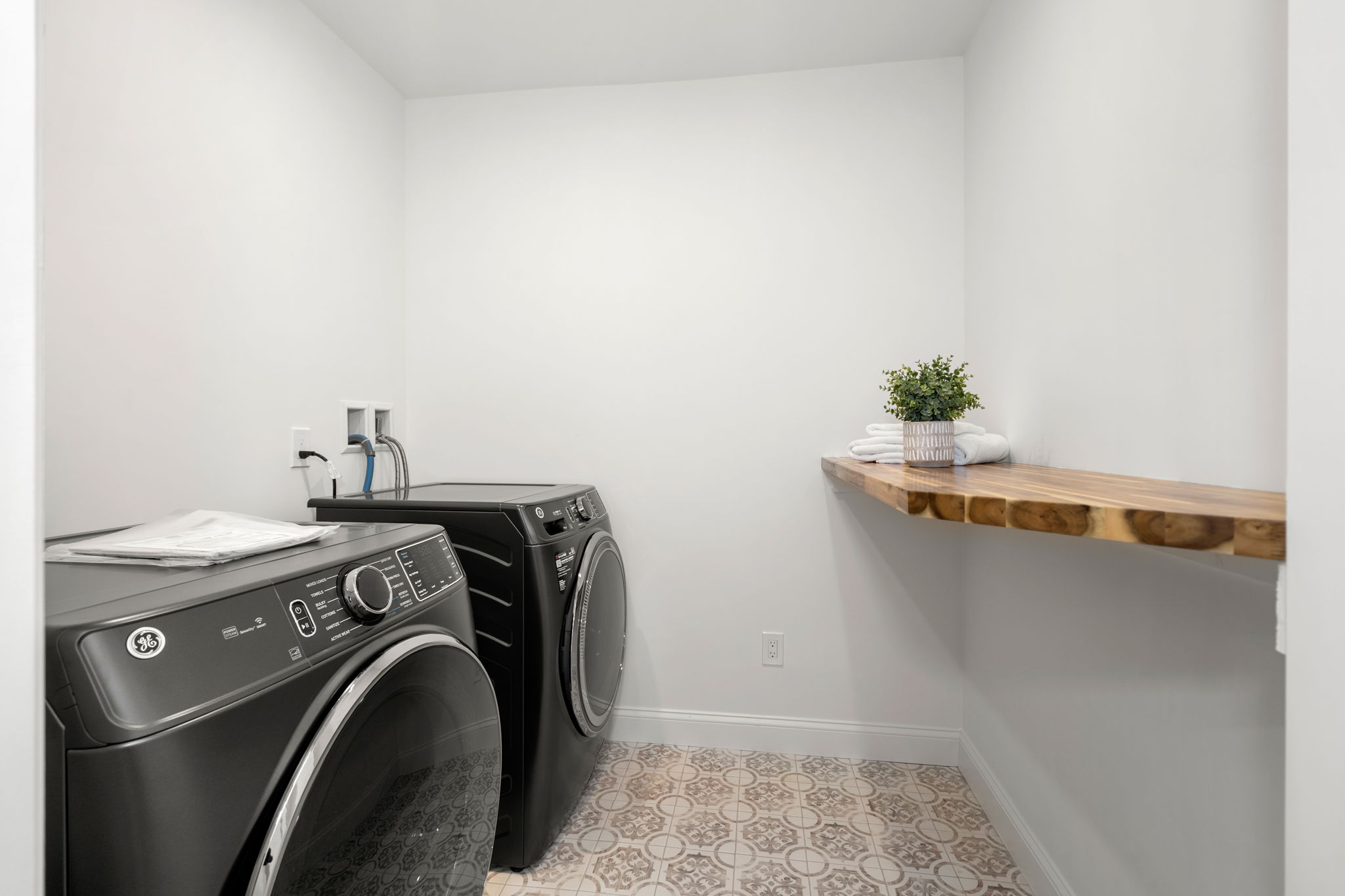  68 Barnard Avenue, Watertown, MA, 02472 - 物件實景