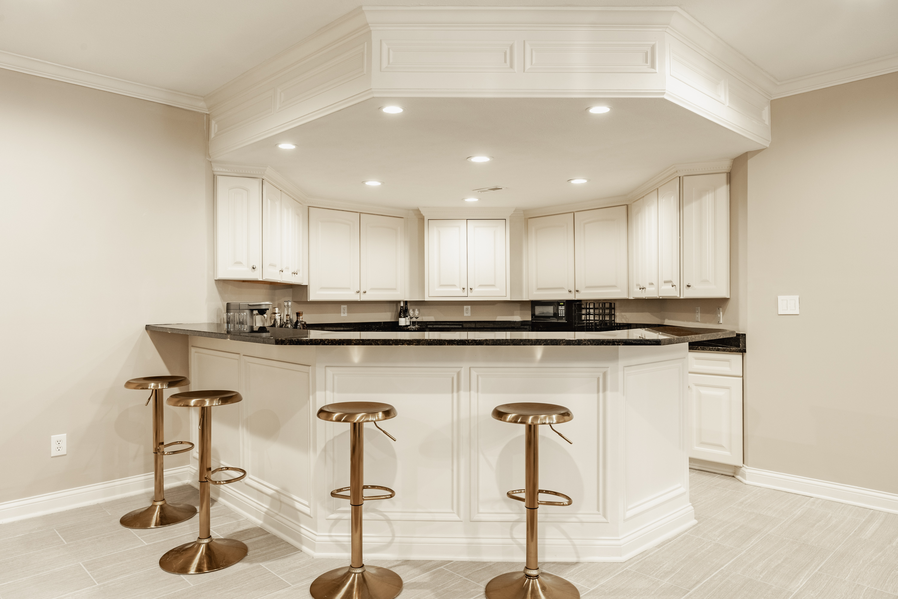  Exceptional West Carmel Home with Resort-Caliber Backyard - 物件實景