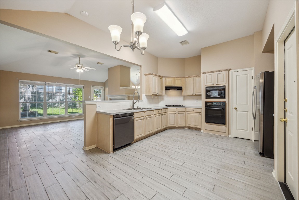 Austin, Texas, 78749, United States, 3 Bedrooms Bedrooms, ,2 BathroomsBathrooms,Residential,For Sale,1759172
