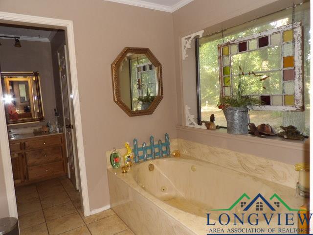 912 CR 3920, Hawkins, Texas, 75765, United States, 4 Bedrooms Bedrooms, ,3 BathroomsBathrooms,Residential,For Sale,912 CR 3920,1629044