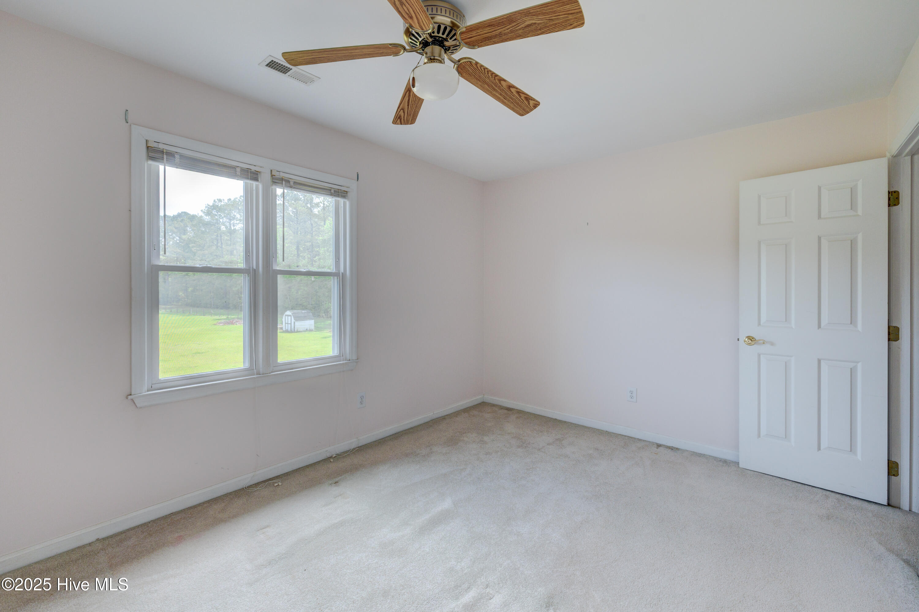 Burgaw, North Carolina, 28425, United States, 4 Bedrooms Bedrooms, ,4 BathroomsBathrooms,Residential,For Sale,1818380