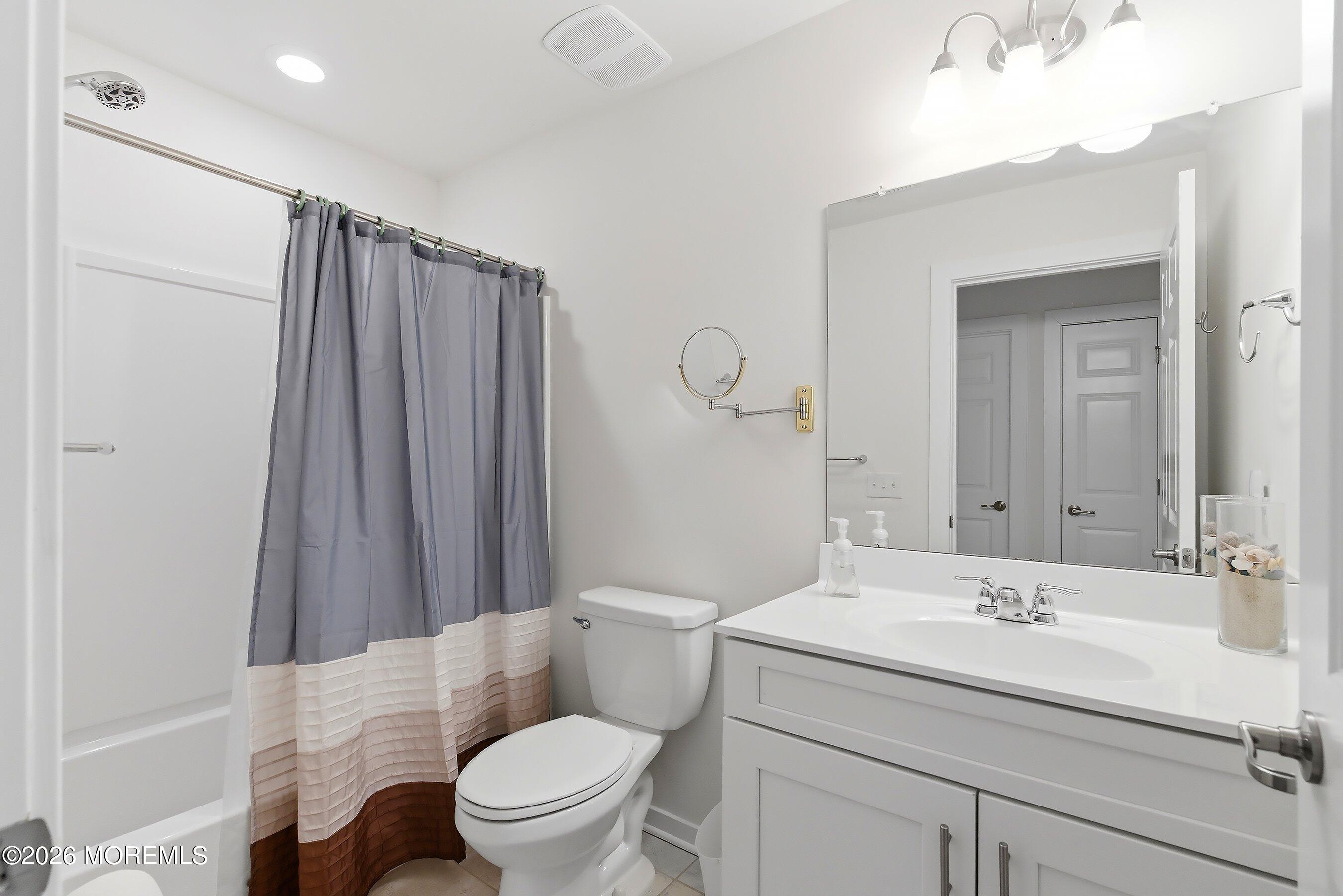 Whiting, New Jersey, 08759, United States, 3 Bedrooms Bedrooms, ,3 BathroomsBathrooms,Residential,For Sale,2048436