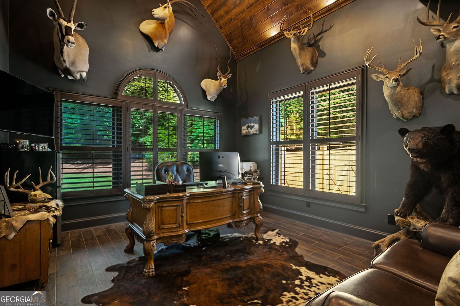 Gainesville, Georgia, 30506, United States, 6 Bedrooms Bedrooms, ,6 BathroomsBathrooms,Residential,For Sale,1913058