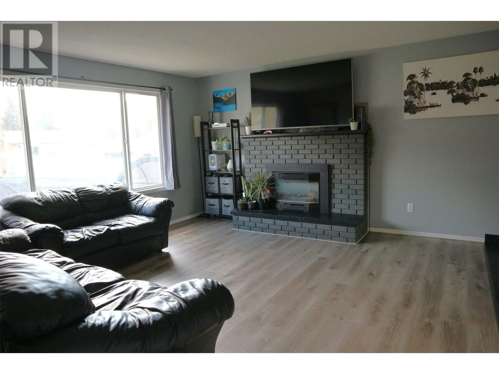 SICAMOUS, British Columbia, V0E 2V1, CA, 5 Bedrooms Bedrooms, ,2 BathroomsBathrooms,Residential,For Sale,1838674