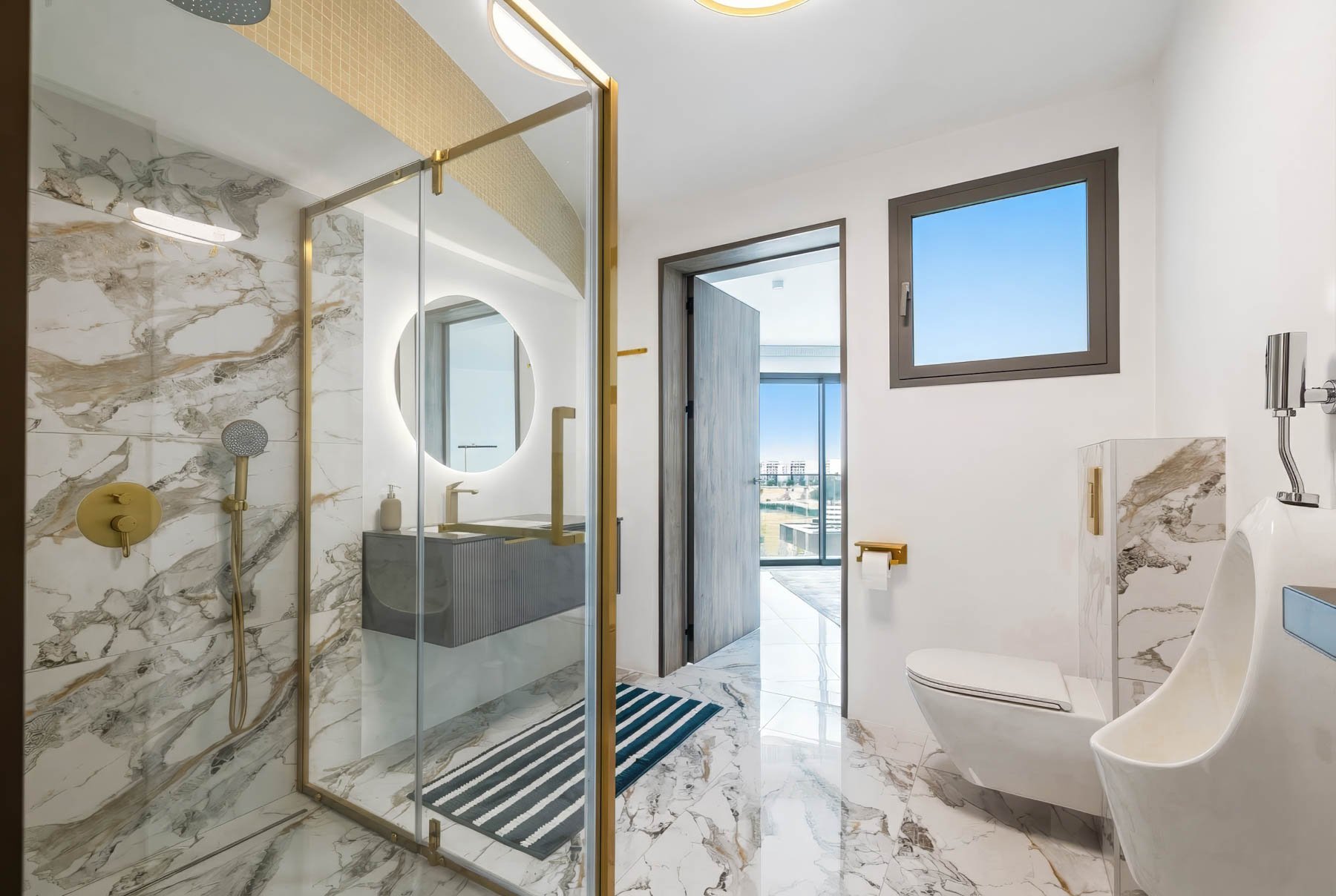  Statement Living: A Seven-Bedroom Villa with Private Pool in Limassol - 物件實景