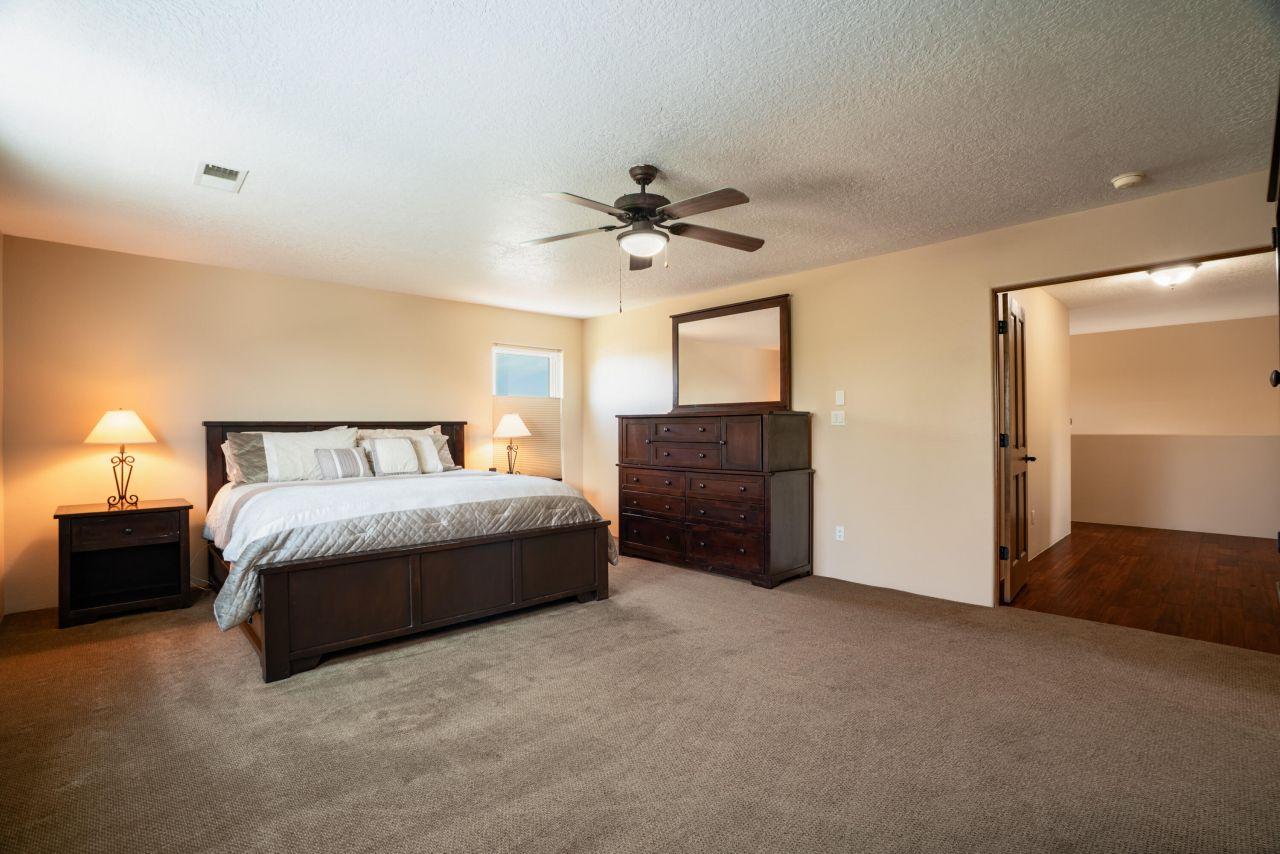 Albuquerque, New Mexico, 87114, United States, 5 Bedrooms Bedrooms, ,4 BathroomsBathrooms,Residential,For Sale,1890374