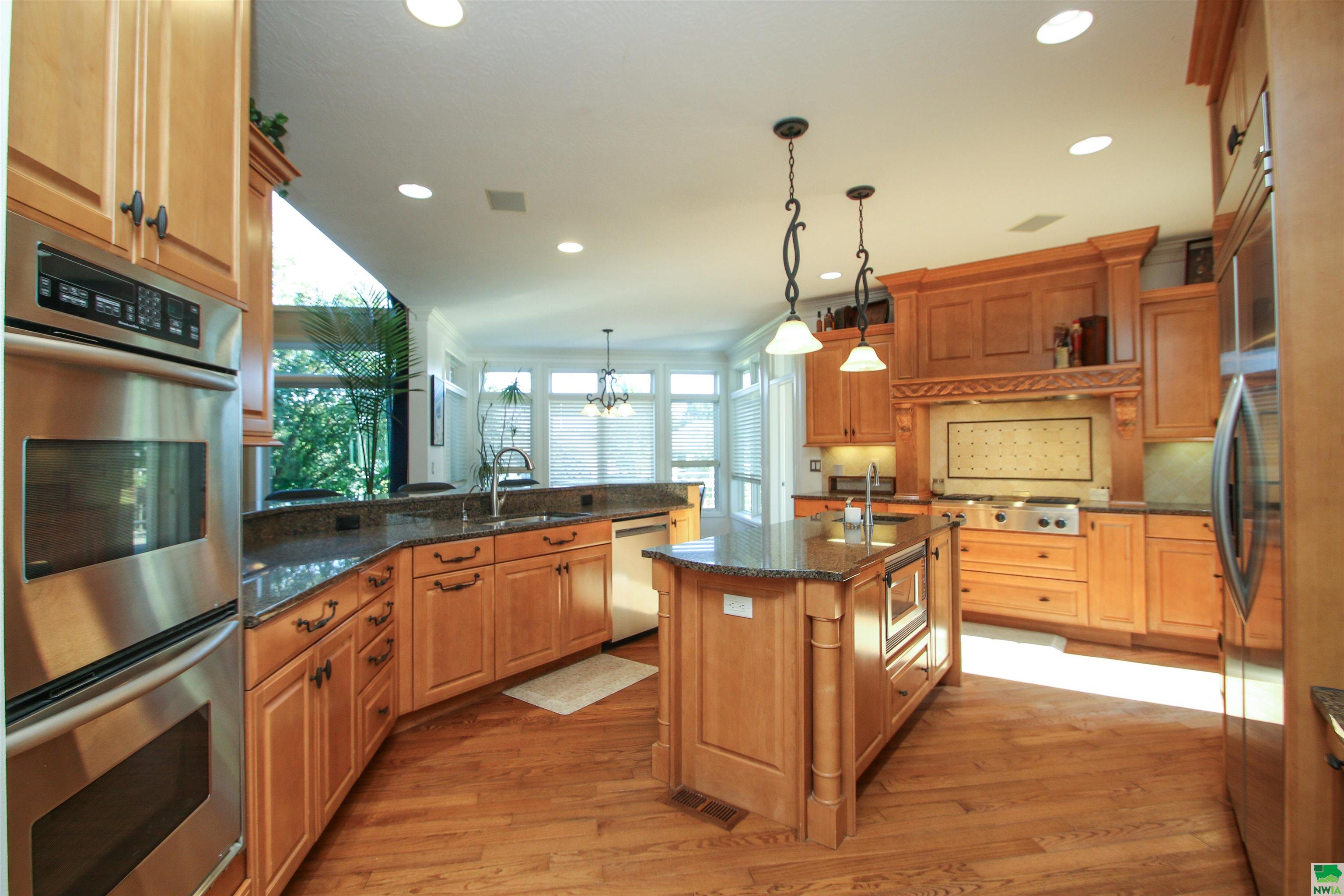 Dakota Dunes, South Dakota, 57049, United States, 5 Bedrooms Bedrooms, ,6 BathroomsBathrooms,Residential,For Sale,1943906