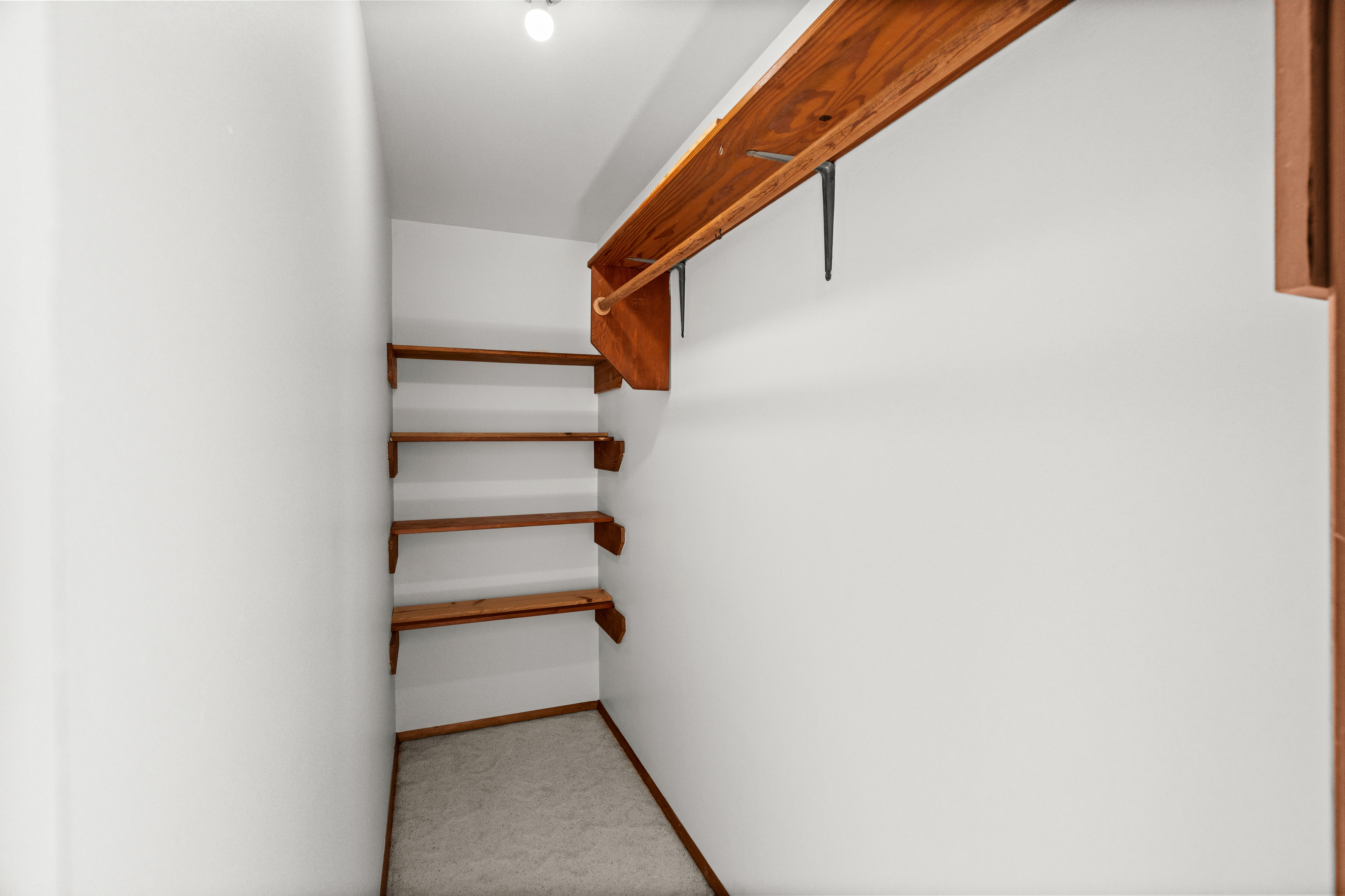  926 6th Ave SW - 物件實景