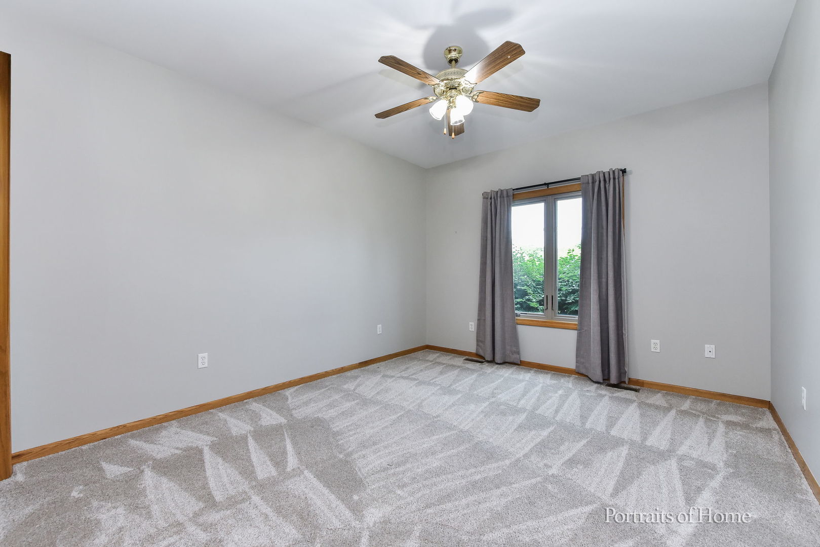 Yorkville, Illinois, 60560, United States, 5 Bedrooms Bedrooms, ,4 BathroomsBathrooms,Residential,For Sale,1940402