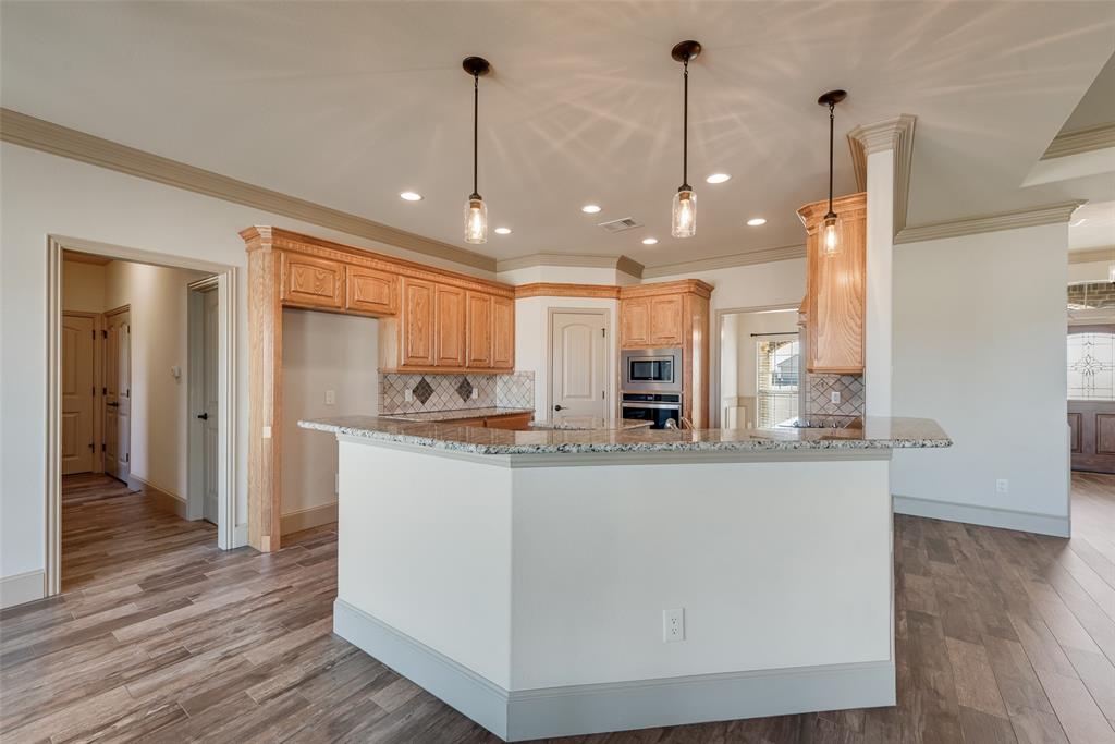 Terrell, Texas, 75160, United States, 4 Bedrooms Bedrooms, ,3 BathroomsBathrooms,Residential,For Sale,1978640