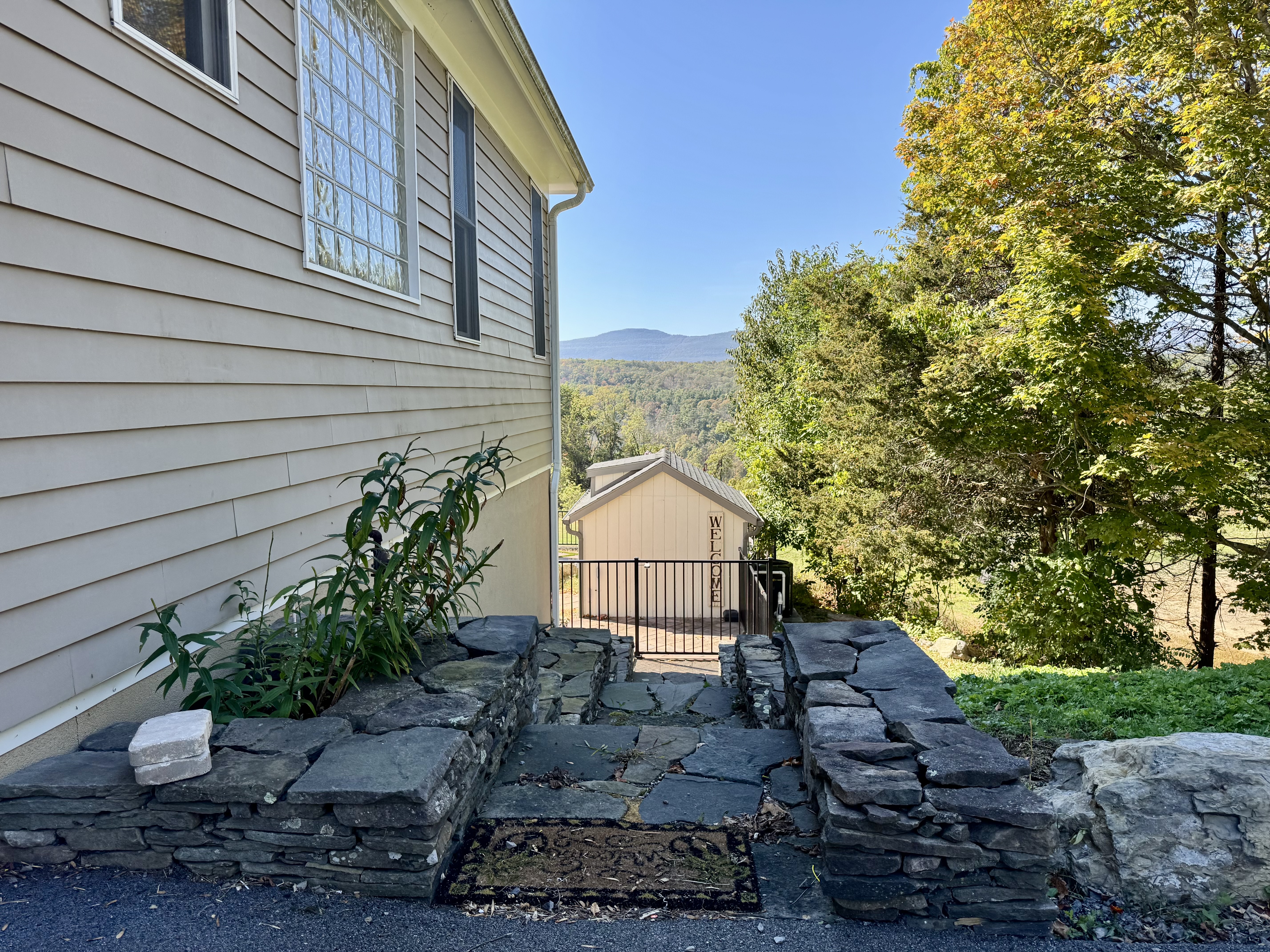 Catskill, New York, 12414, United States, 4 Bedrooms Bedrooms, ,3 BathroomsBathrooms,Residential,For Sale,1977487