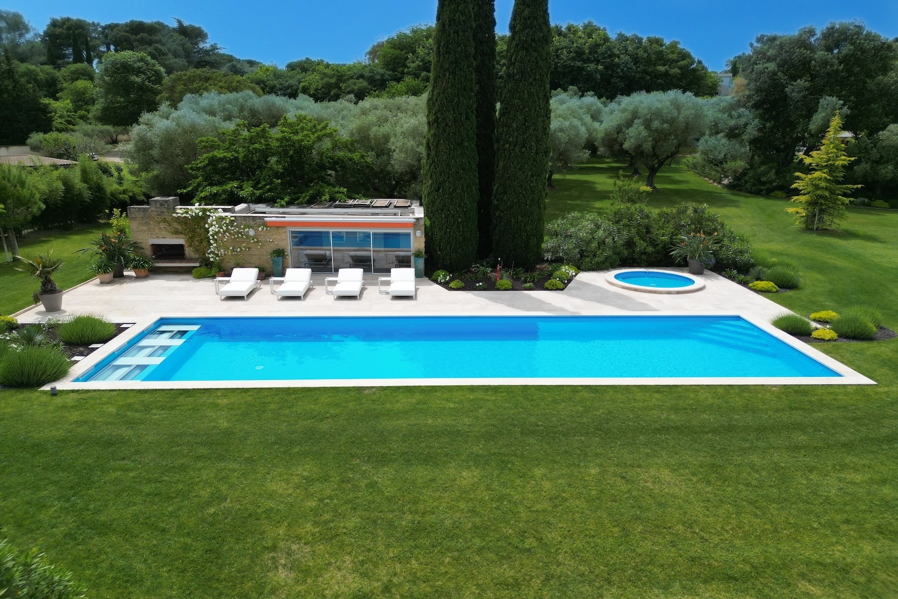  Uzès - Iconic 1970s Villa Fully Renovated with Stunning Volumes - 物件實景