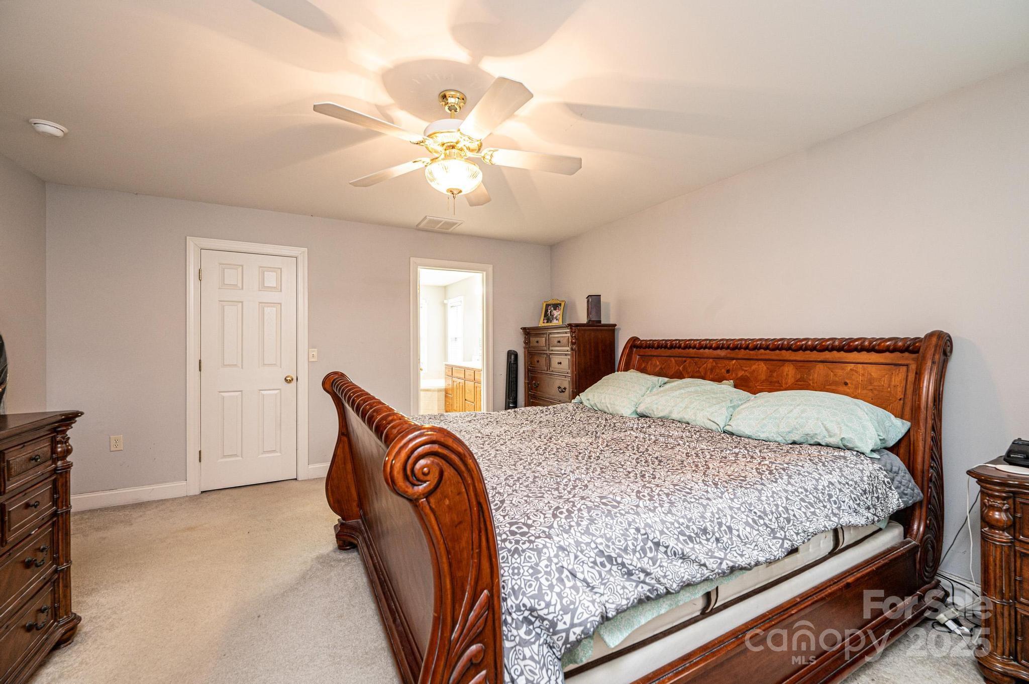 2640 Ironwood Drive, Hickory, North Carolina, 28602, United States, 4 Bedrooms Bedrooms, ,3 BathroomsBathrooms,Residential,For Sale,2640 Ironwood Drive,1635199