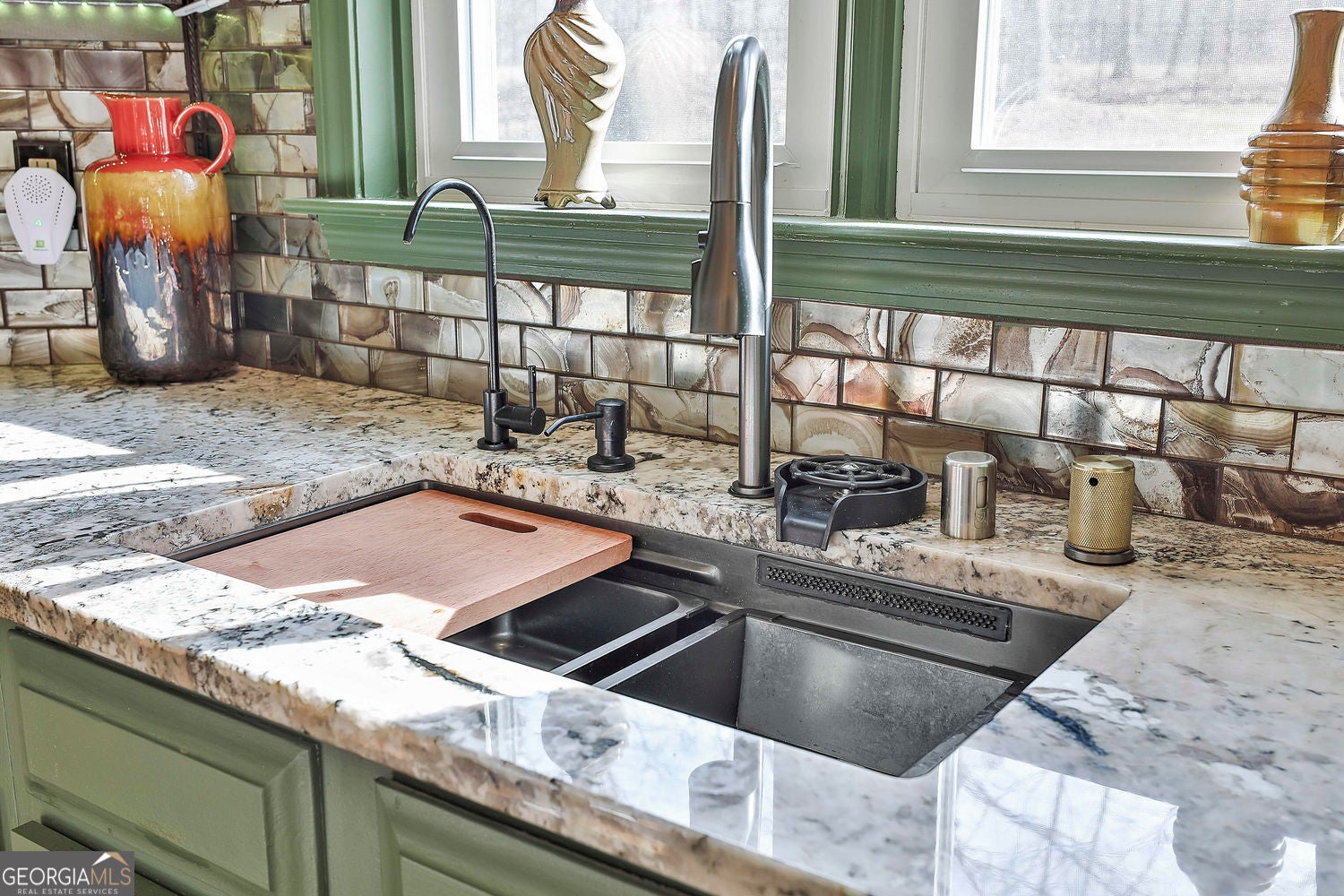 Tyrone, Georgia, 30290, United States, 4 Bedrooms Bedrooms, ,4 BathroomsBathrooms,Residential,For Sale,1922559