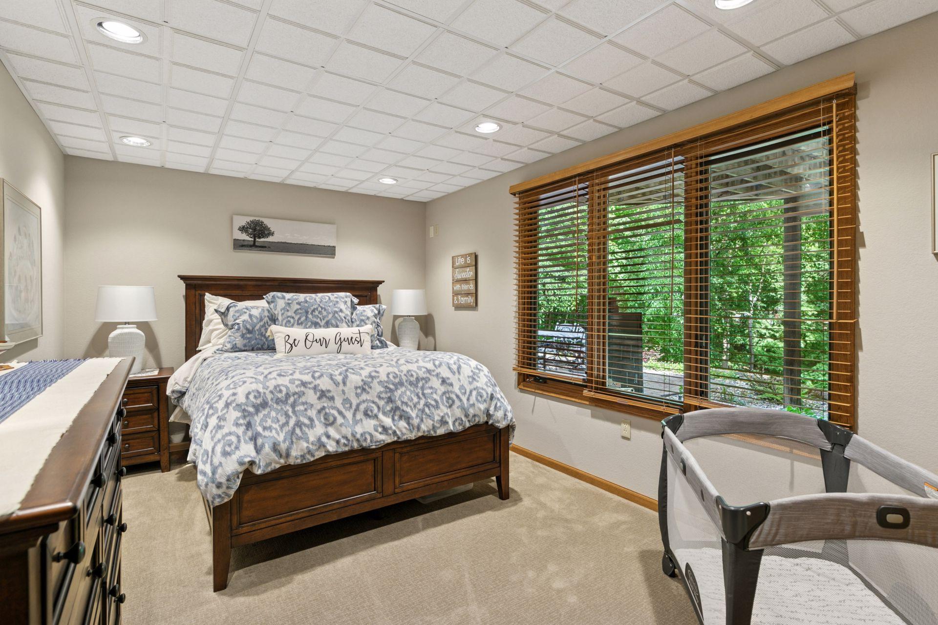 Chanhassen, Minnesota, 55318, United States, 5 Bedrooms Bedrooms, ,2 BathroomsBathrooms,Residential,For Sale,1847378