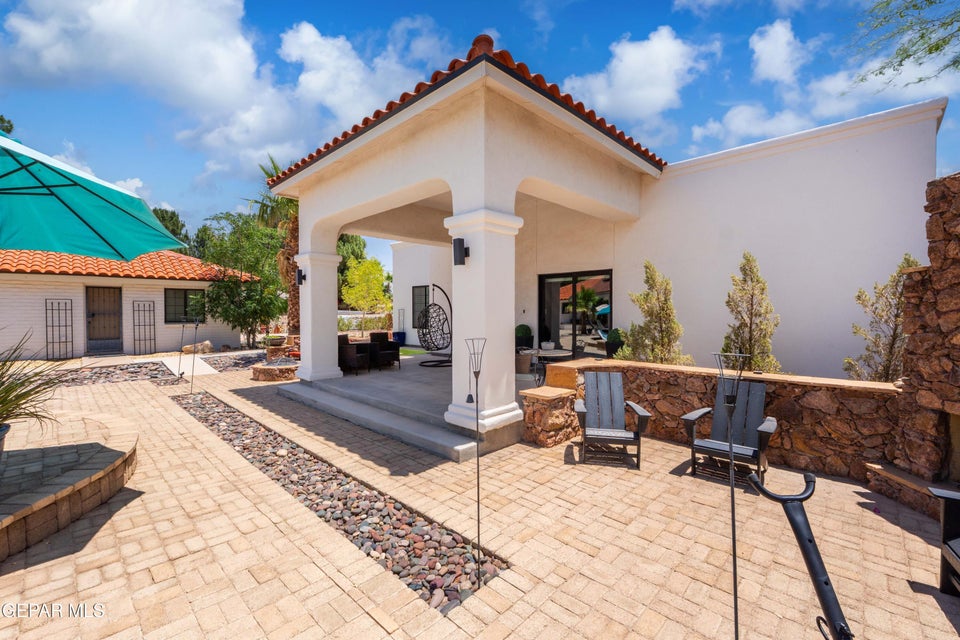 El Paso, Texas, 79936, United States, 5 Bedrooms Bedrooms, ,5 BathroomsBathrooms,Residential,For Sale,1980417