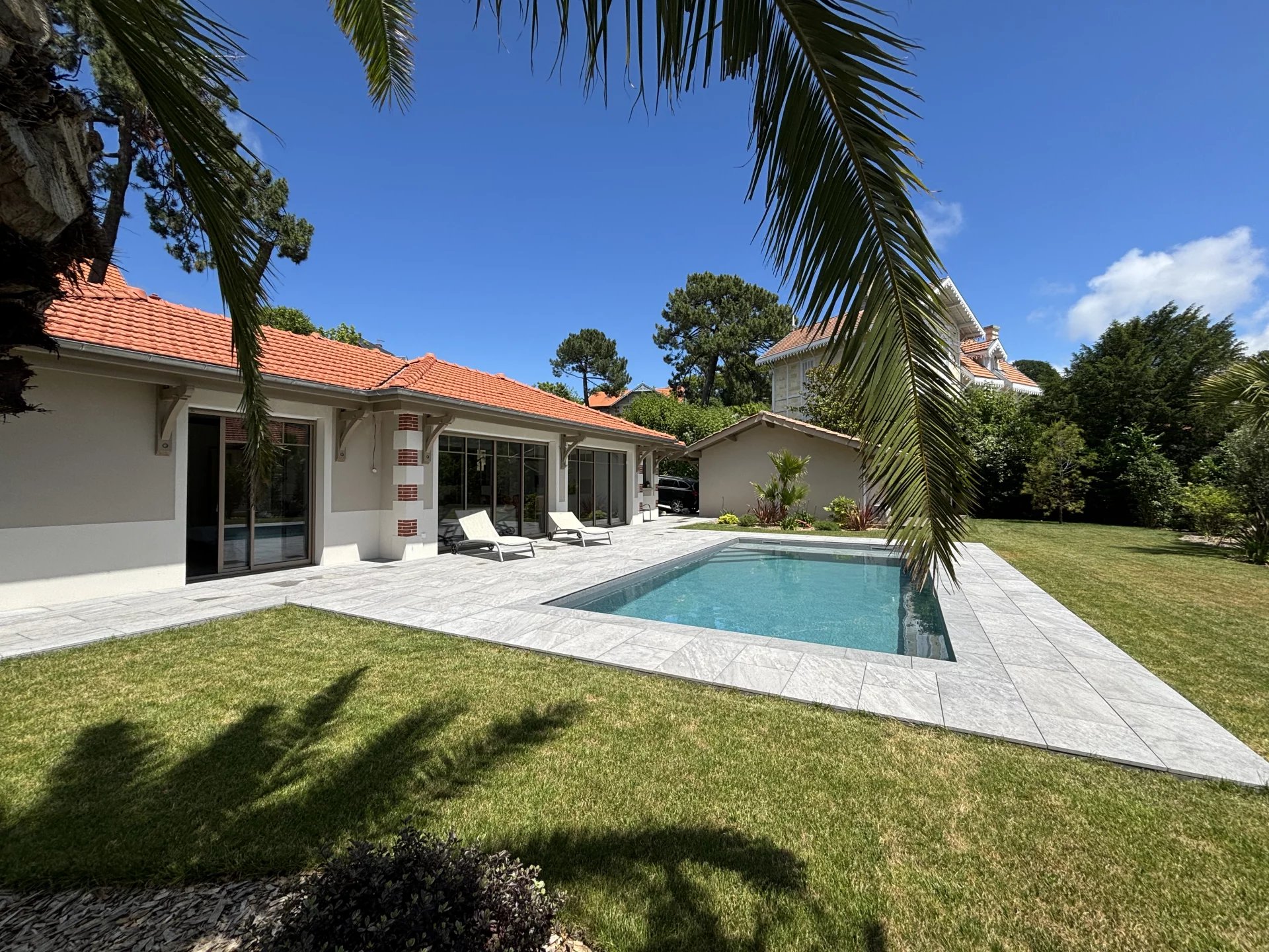 Arcachon, New Aquitaine, 33120, FR, 4 Bedrooms Bedrooms, ,9 BathroomsBathrooms,Residential,For Sale,1737024