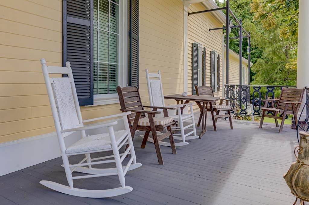 Vicksburg, Mississippi, 39180, United States, 4 Bedrooms Bedrooms, ,4 BathroomsBathrooms,Residential,For Sale,1778903