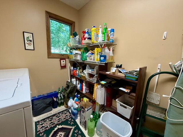 Crossville, Tennessee, 38558, United States, 3 Bedrooms Bedrooms, ,4 BathroomsBathrooms,Residential,For Sale,1980171