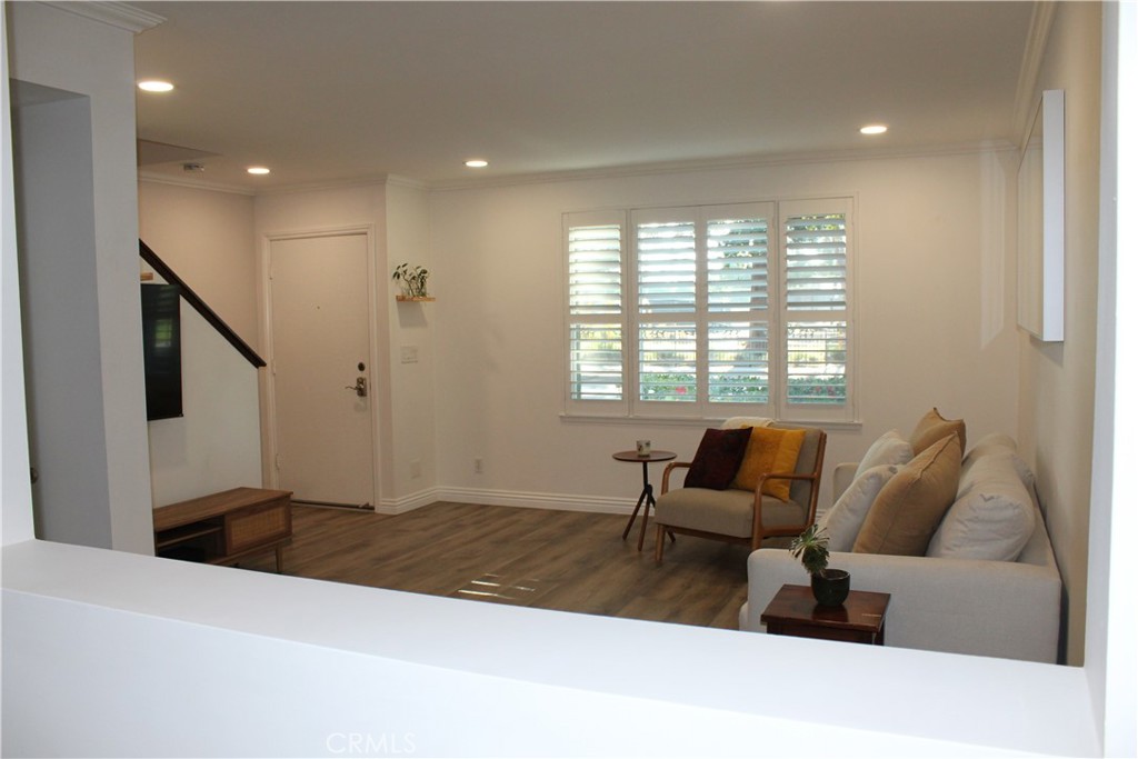 Pasadena, California, 91101, United States, 2 Bedrooms Bedrooms, ,2 BathroomsBathrooms,Residential,For Sale,1944784