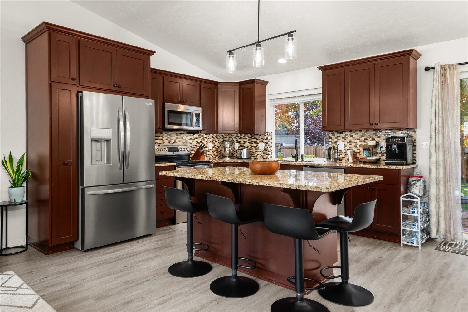 Spokane Valley, Washington, 99216, United States, 4 Bedrooms Bedrooms, ,3 BathroomsBathrooms,Residential,For Sale,1984886