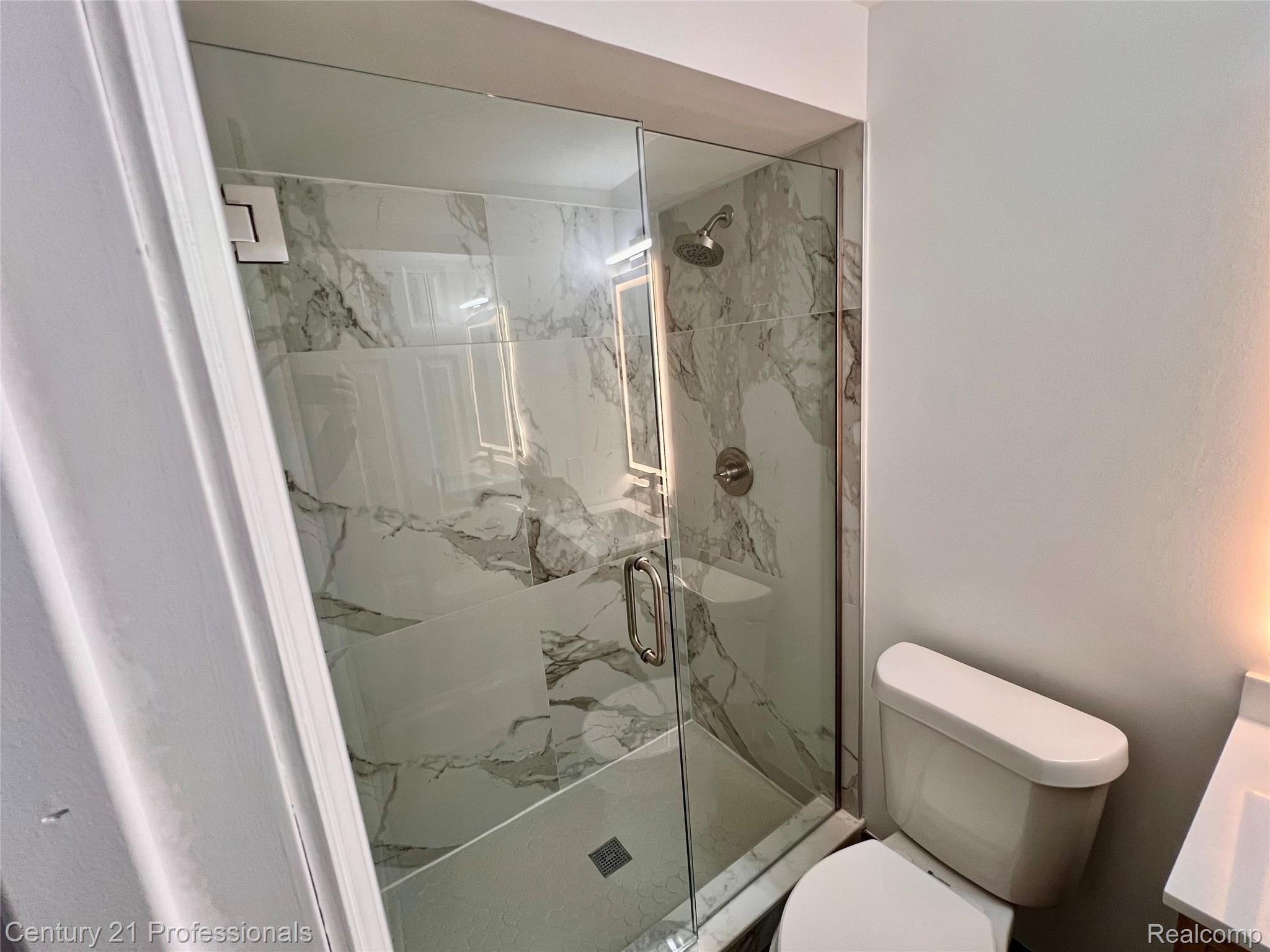 Plymouth, Michigan, 48170, United States, 5 Bedrooms Bedrooms, ,3 BathroomsBathrooms,Residential,For Sale,1982882