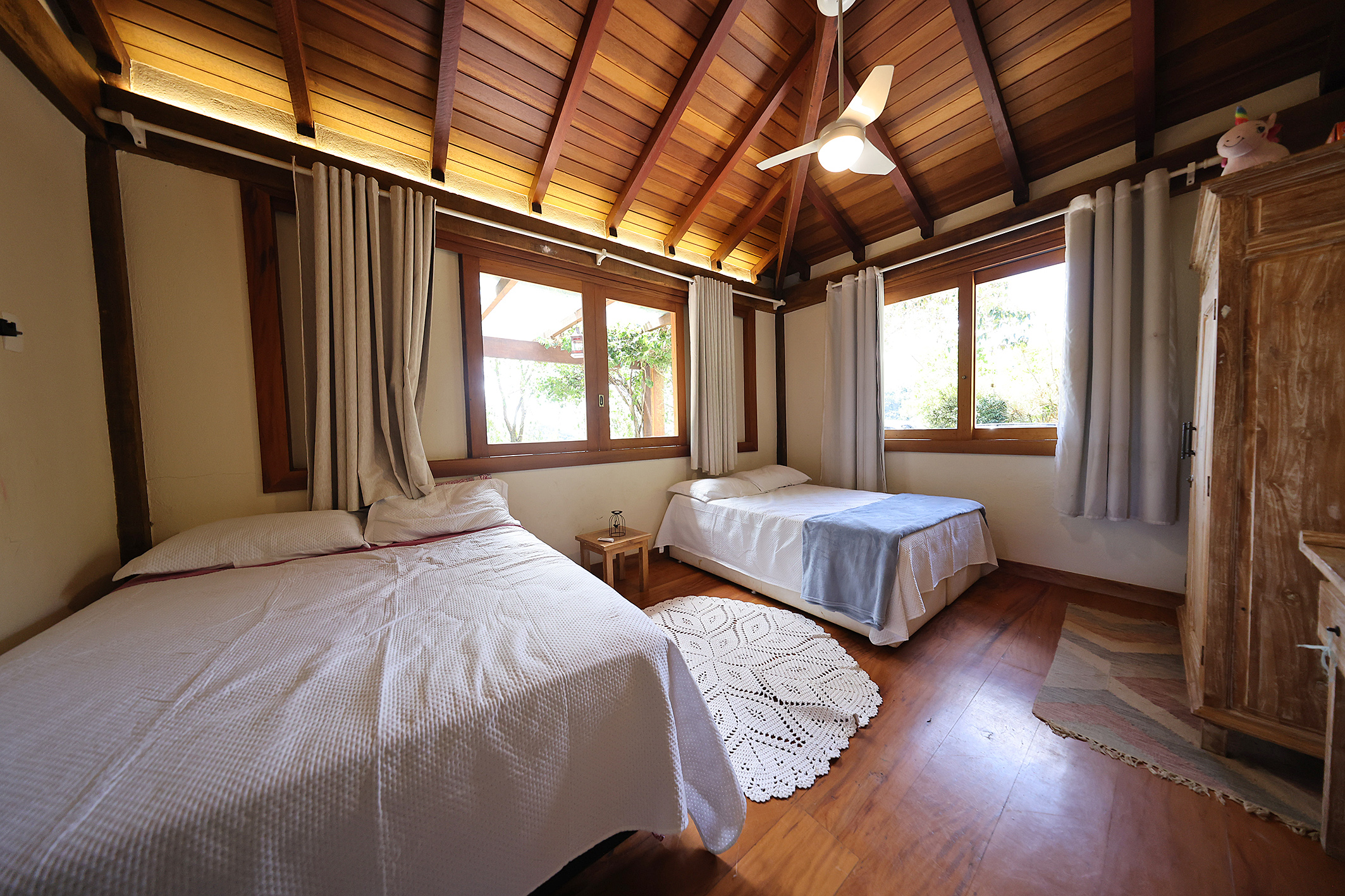  Private retreat surrounded by nature with two residences and mountain views - 物件實景