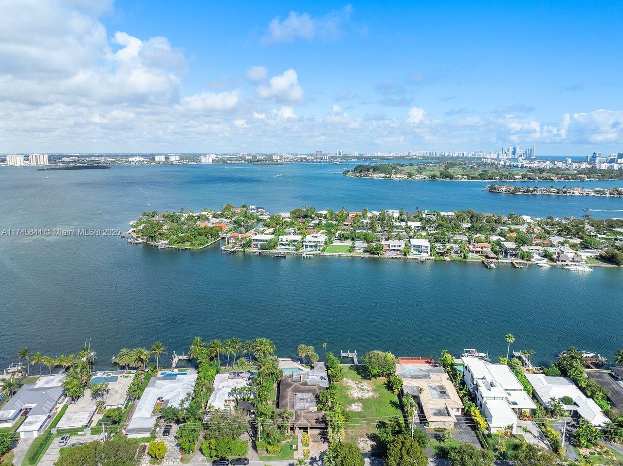 Miami Beach, Florida, 33141, United States, 4 Bedrooms Bedrooms, ,3 BathroomsBathrooms,Residential,For Sale,1711851