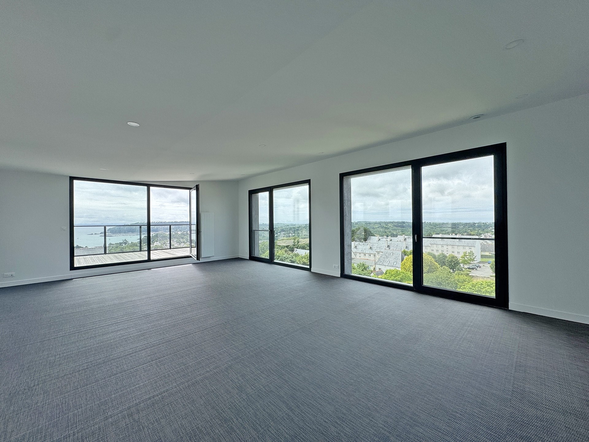  CROZON, STUNNING PENTHOUSE WITH SEA VIEW - 物件實景