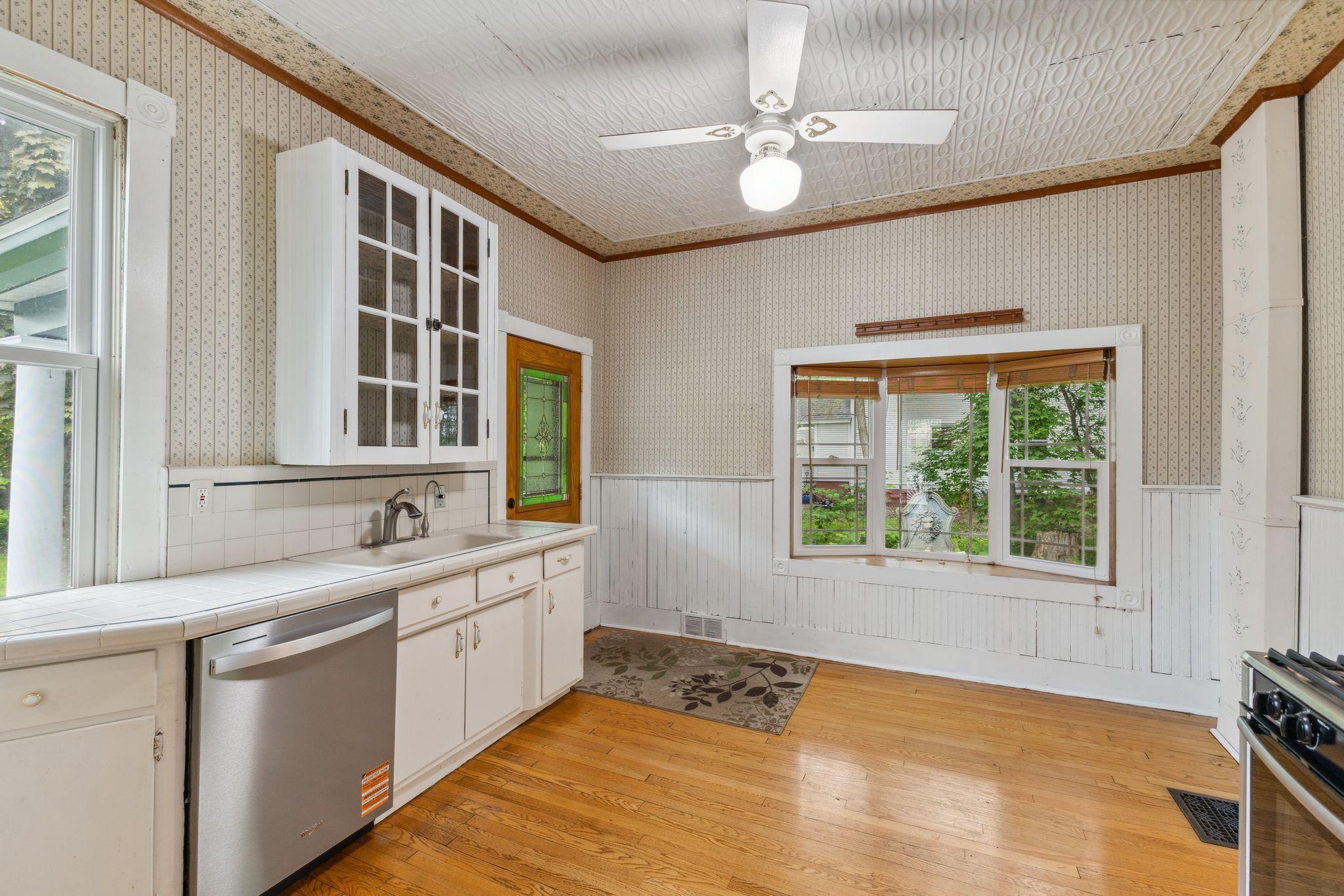 Center City, Minnesota, 55012, United States, 4 Bedrooms Bedrooms, ,1 BathroomBathrooms,Residential,For Sale,1837728