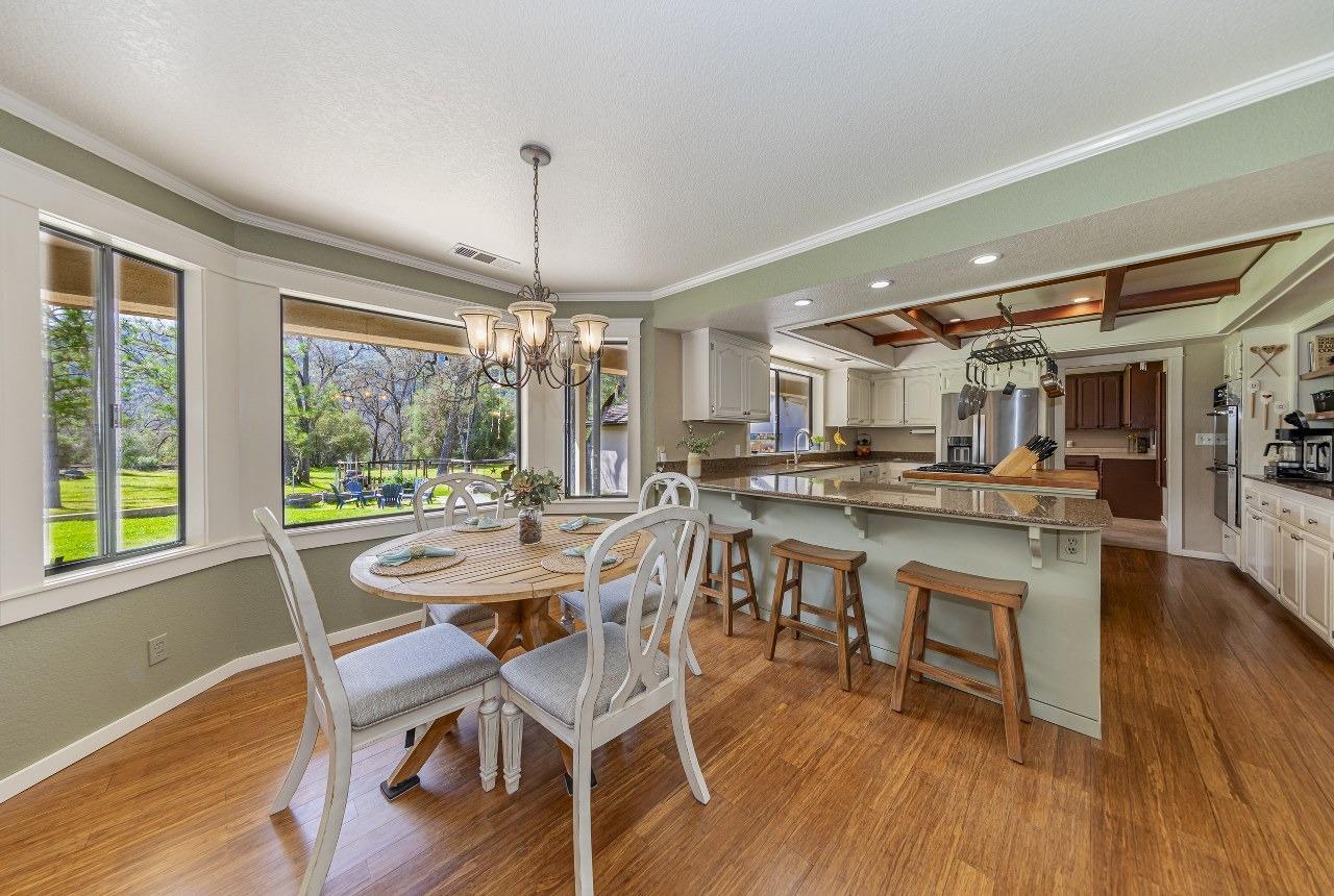 Oakhurst, California, 93644, United States, 3 Bedrooms Bedrooms, ,3 BathroomsBathrooms,Residential,For Sale,1977364