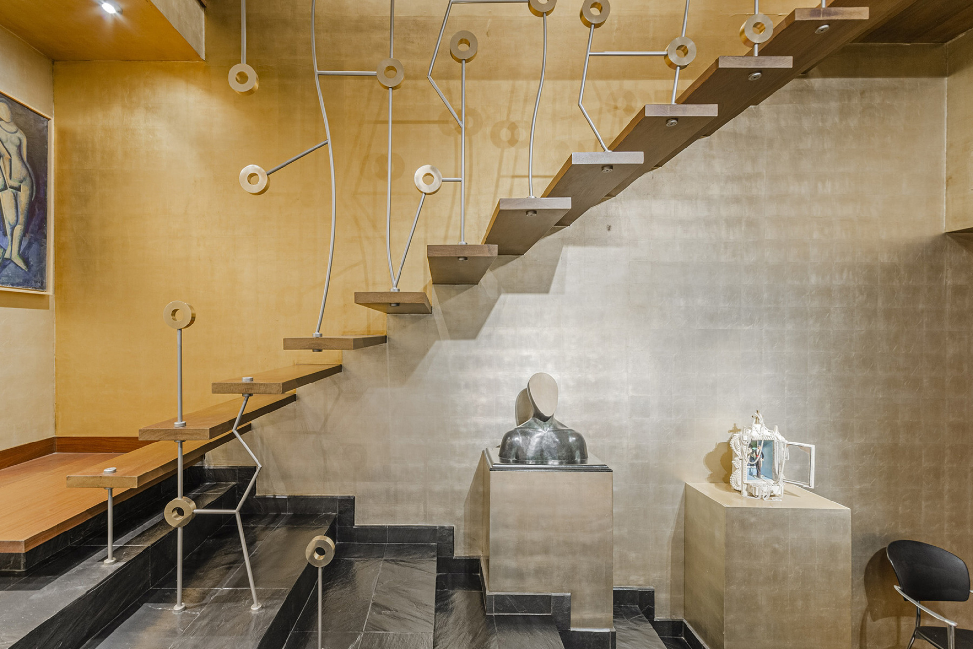  Impressive duplex adjacent to Gaudí