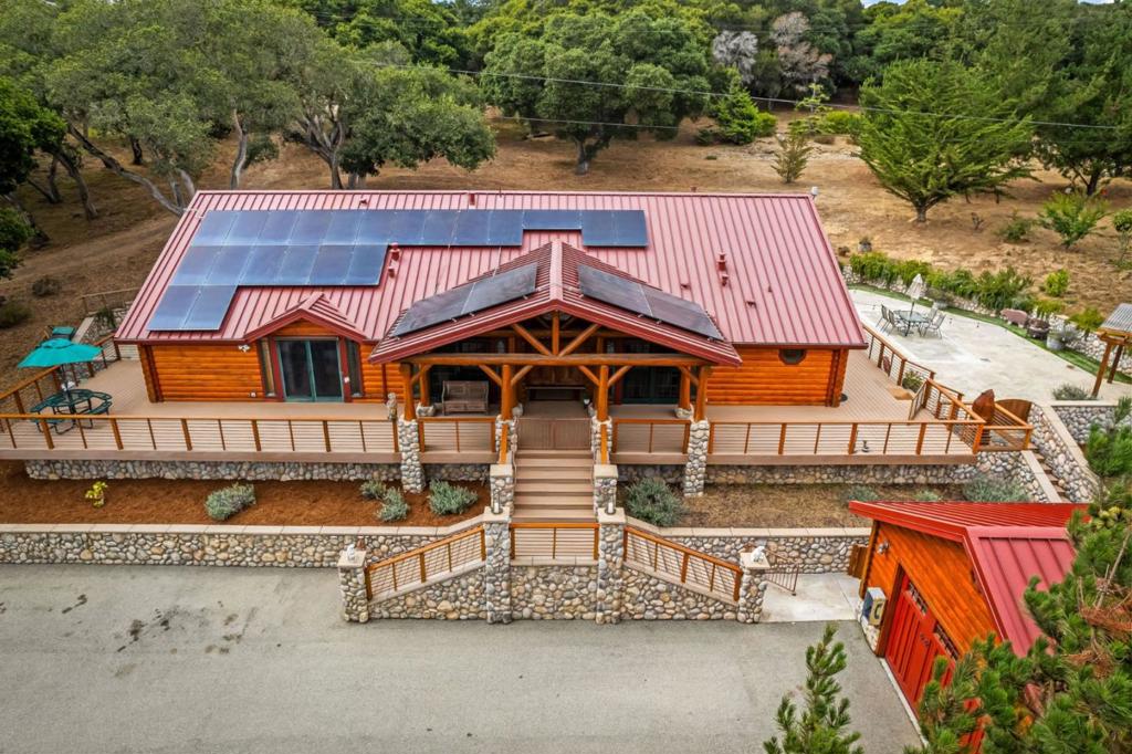 Salinas, California, 93907, United States, 3 Bedrooms Bedrooms, ,4 BathroomsBathrooms,Residential,For Sale,1974769