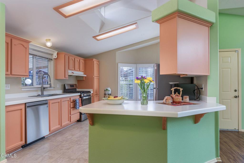 Ventura, California, 93001, United States, 3 Bedrooms Bedrooms, ,1 BathroomBathrooms,Residential,For Sale,1974198