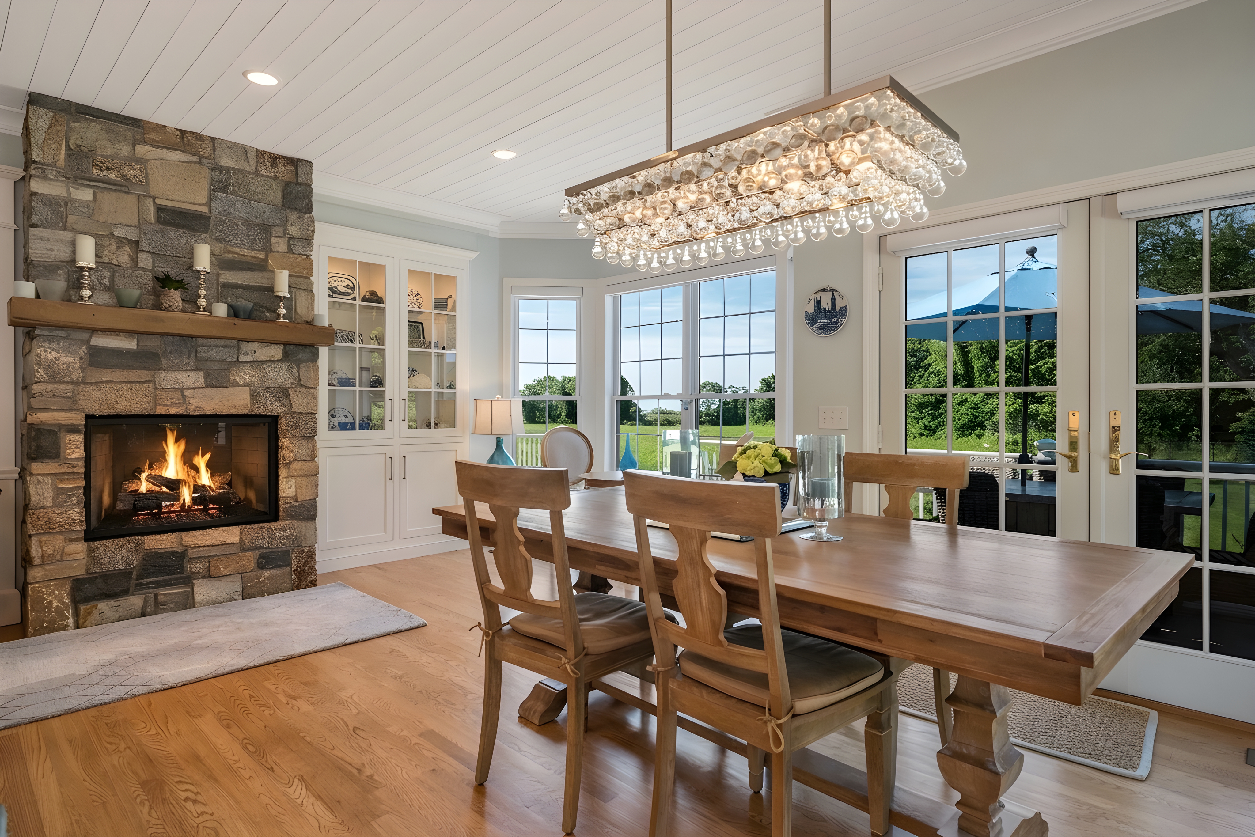  Enjoy year-round luxury in this updated coastal home - 物件實景