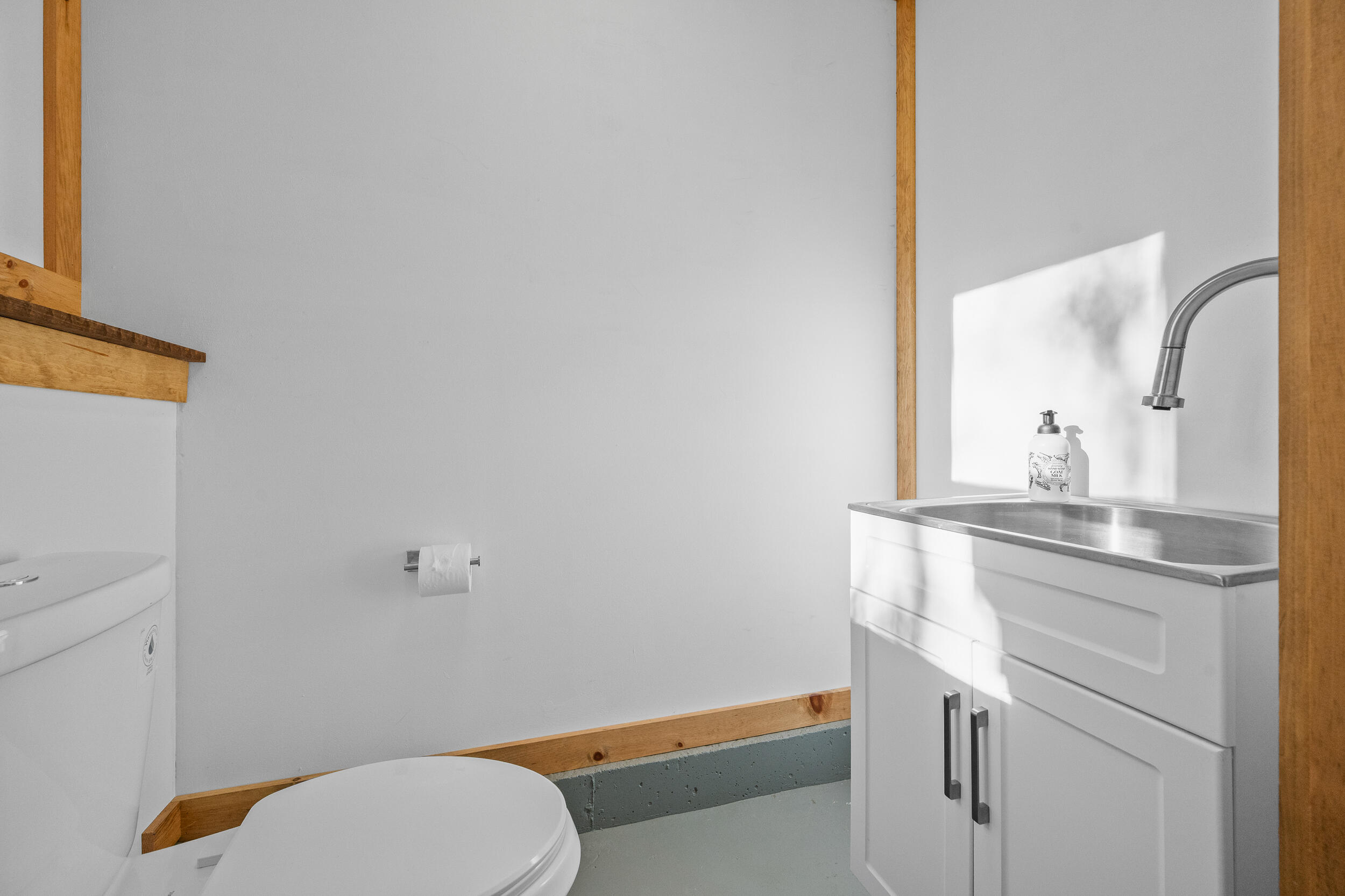 Fryeburg, Maine, 04037, United States, 2 Bedrooms Bedrooms, ,2 BathroomsBathrooms,Residential,For Sale,1988227