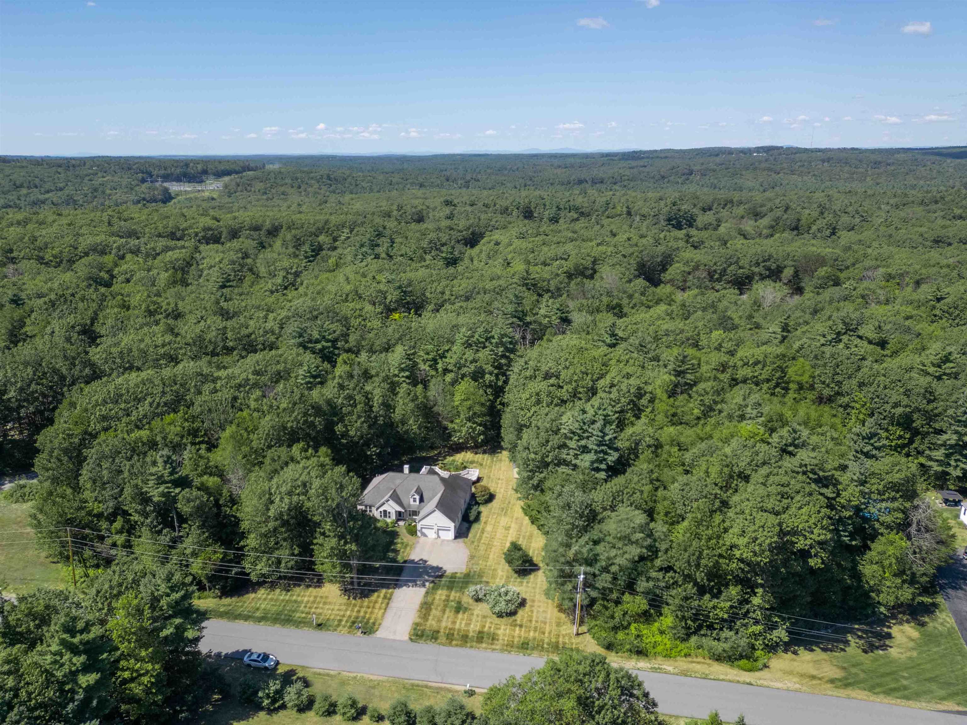 Chester, New Hampshire, 03036, United States, 3 Bedrooms Bedrooms, ,2 BathroomsBathrooms,Residential,For Sale,1926027