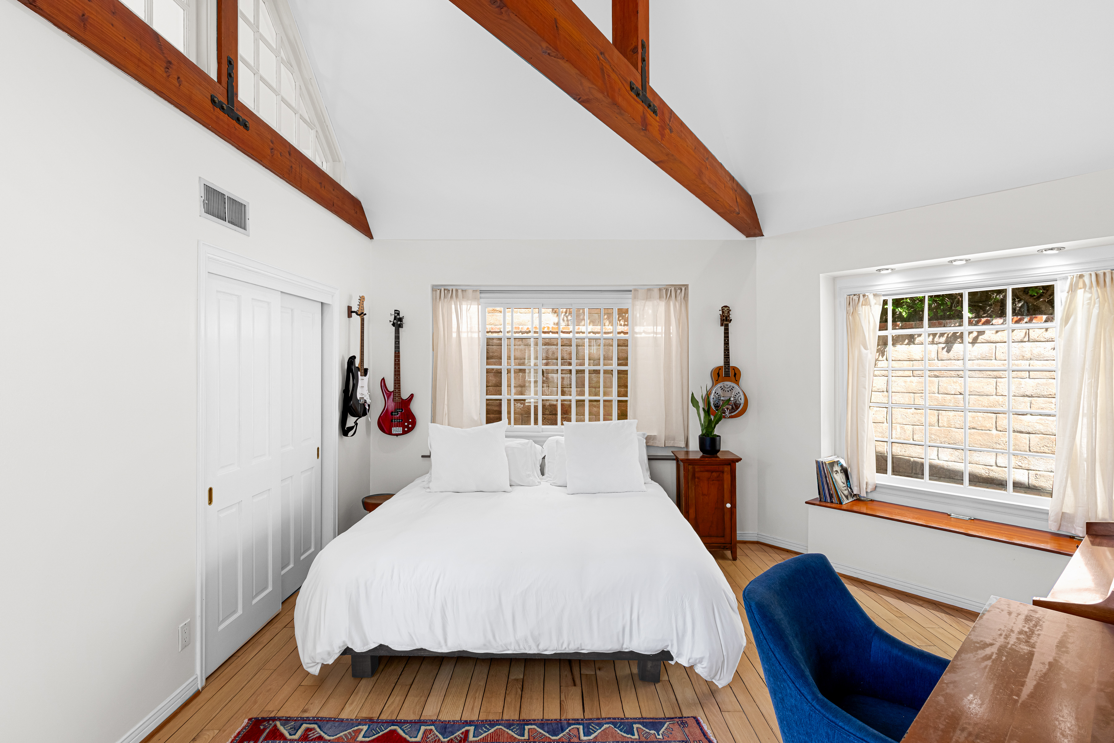  4650 Encino Avenue - 物件實景