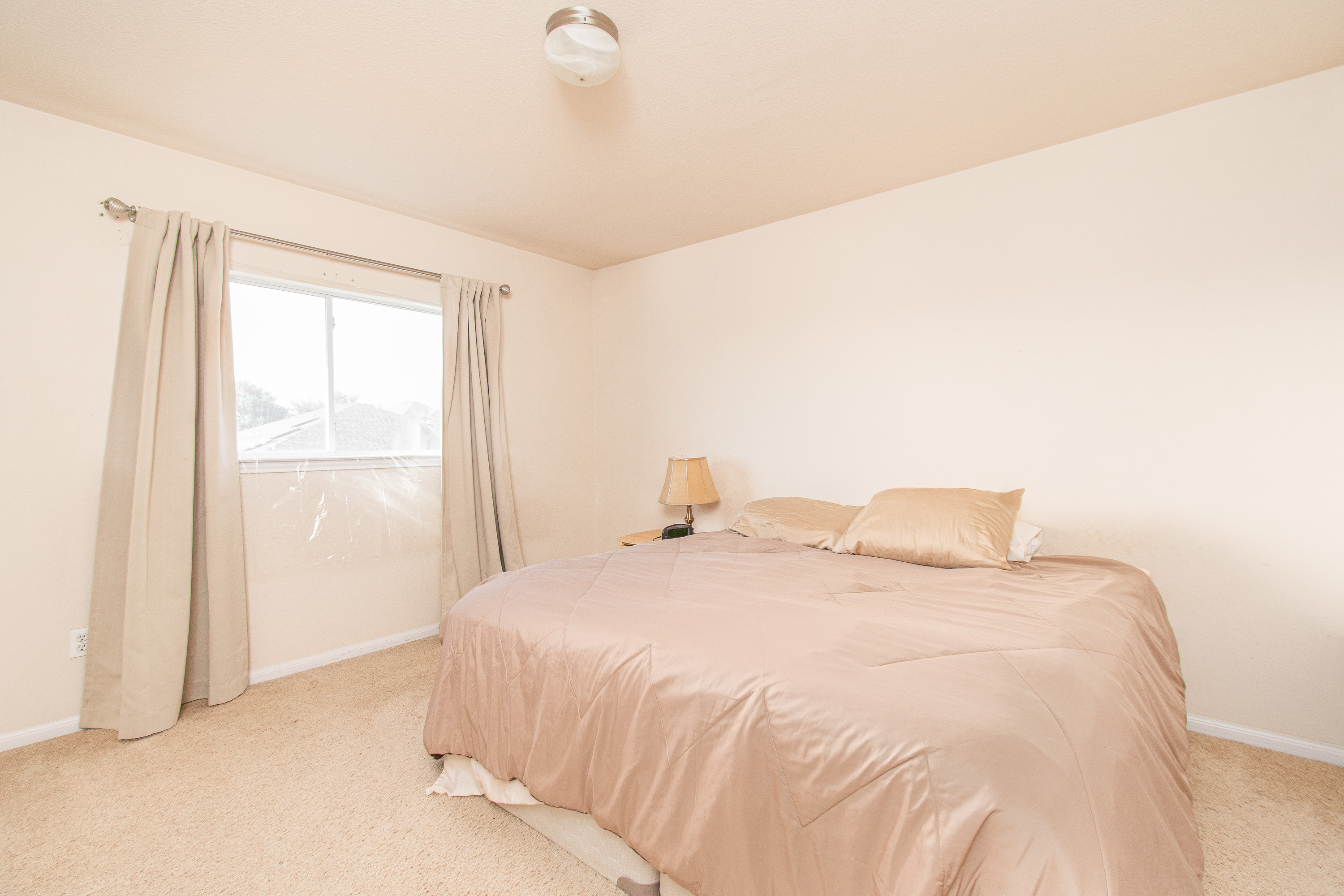  Spacious Two Storh Home  Great Layout  Value Priced Home - 物件實景