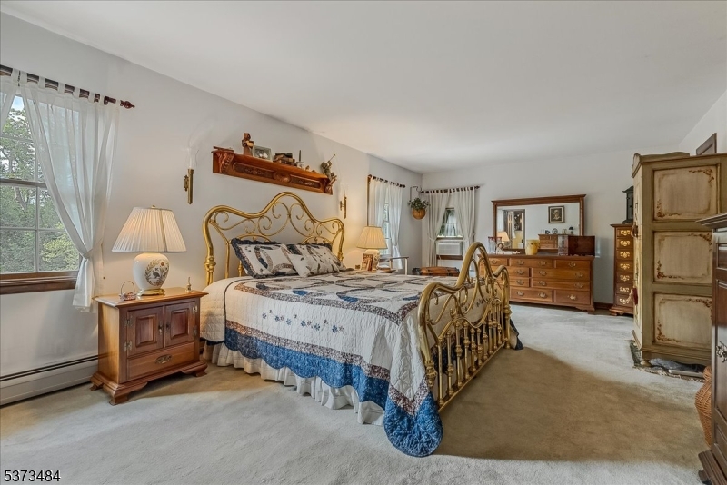 West Milford Twp., New Jersey, 07480-1601, United States, 4 Bedrooms Bedrooms, ,3 BathroomsBathrooms,Residential,For Sale,1928755